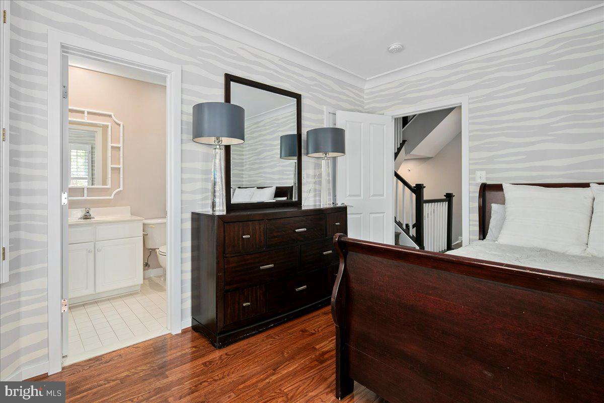 CLARENDON - Residential Lease