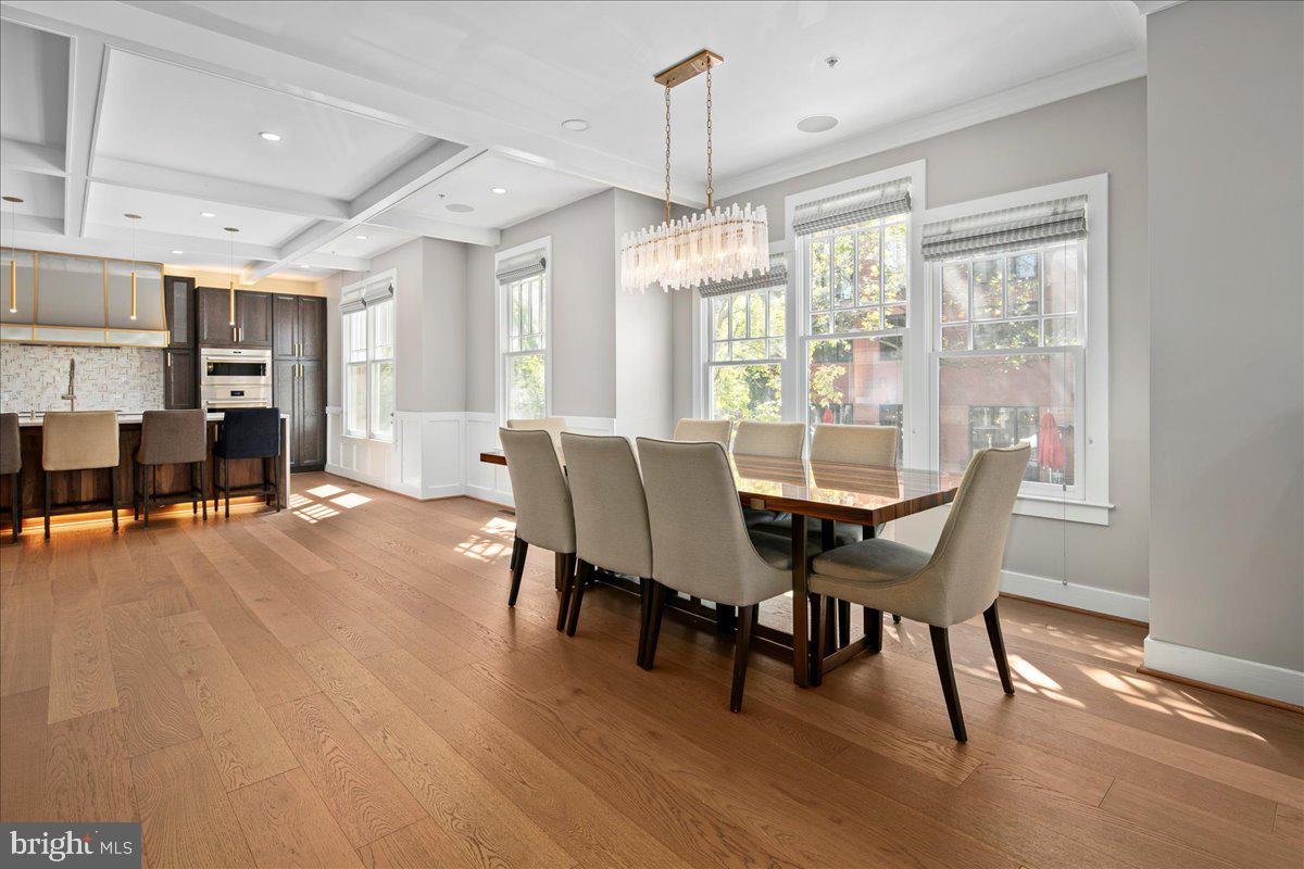 CLARENDON - Residential Lease