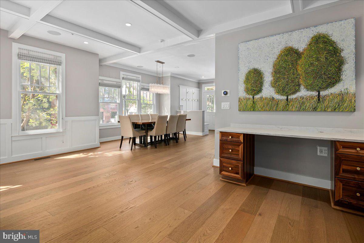 CLARENDON - Residential Lease