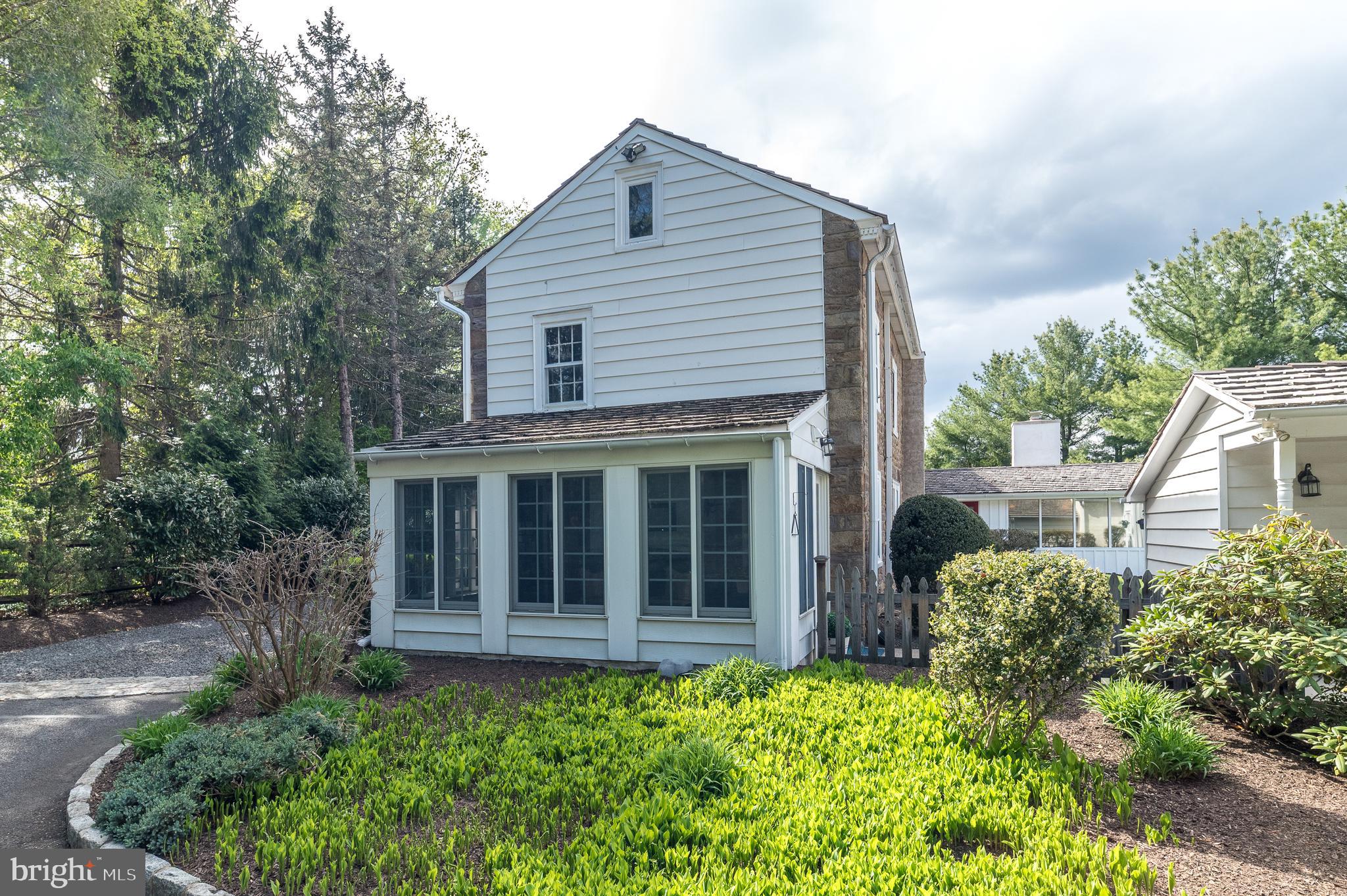 ARBOUR HILL - Residential
