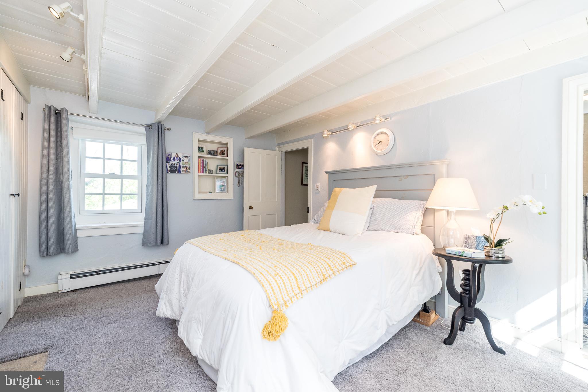 ARBOUR HILL - Residential