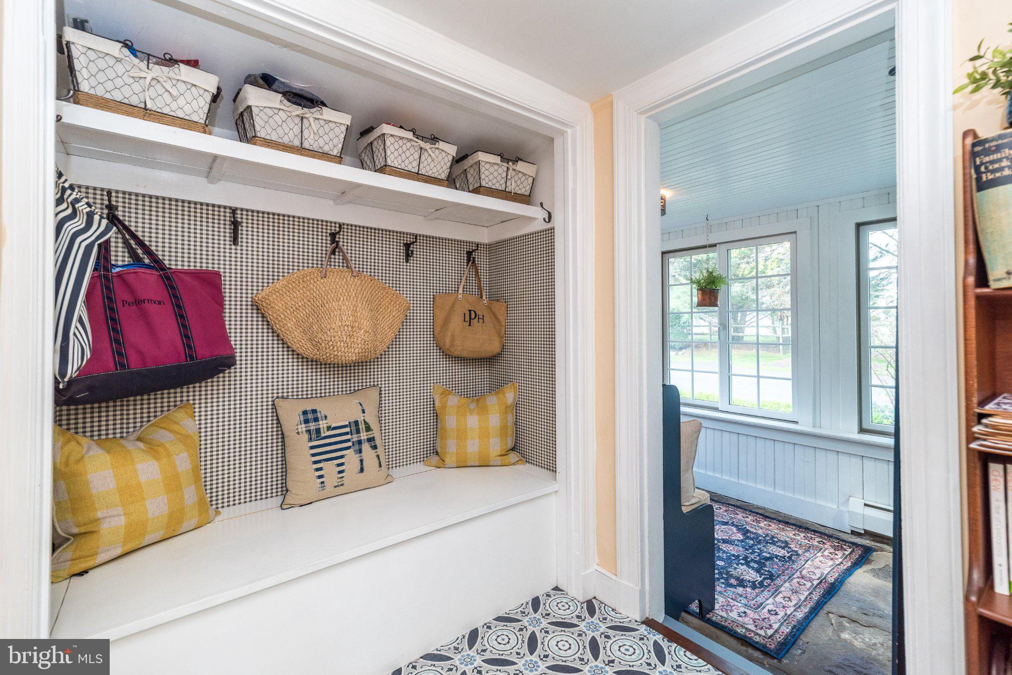 ARBOUR HILL - Residential