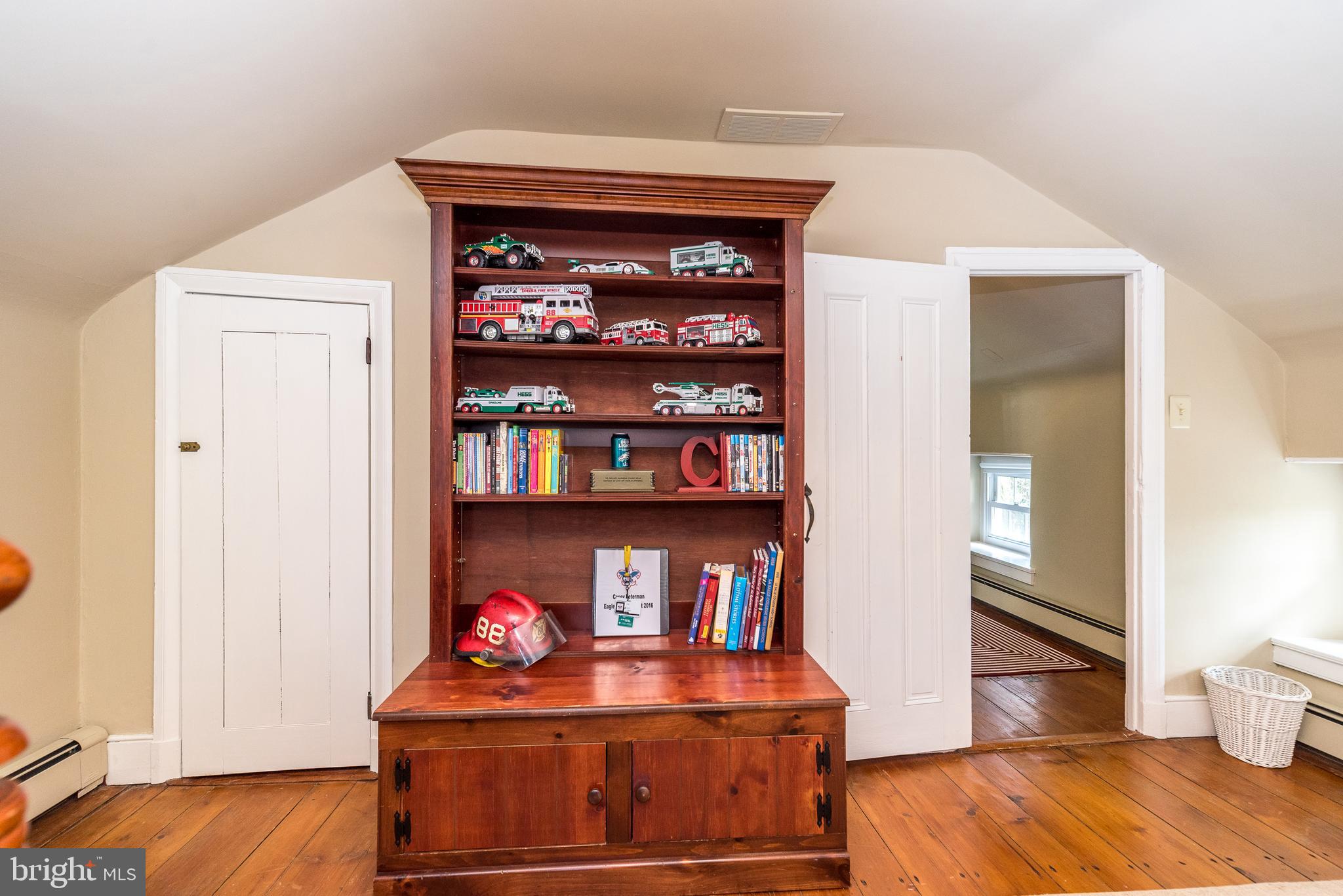 ARBOUR HILL - Residential