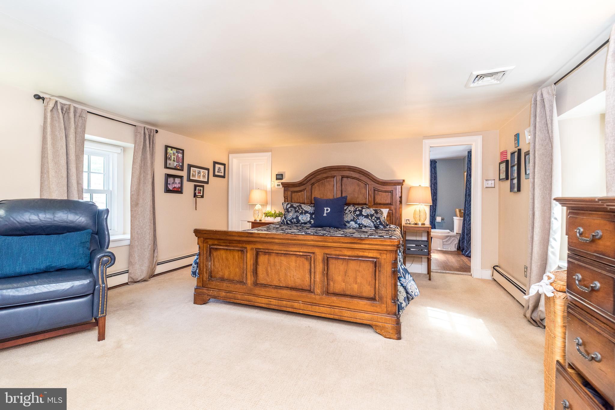 ARBOUR HILL - Residential