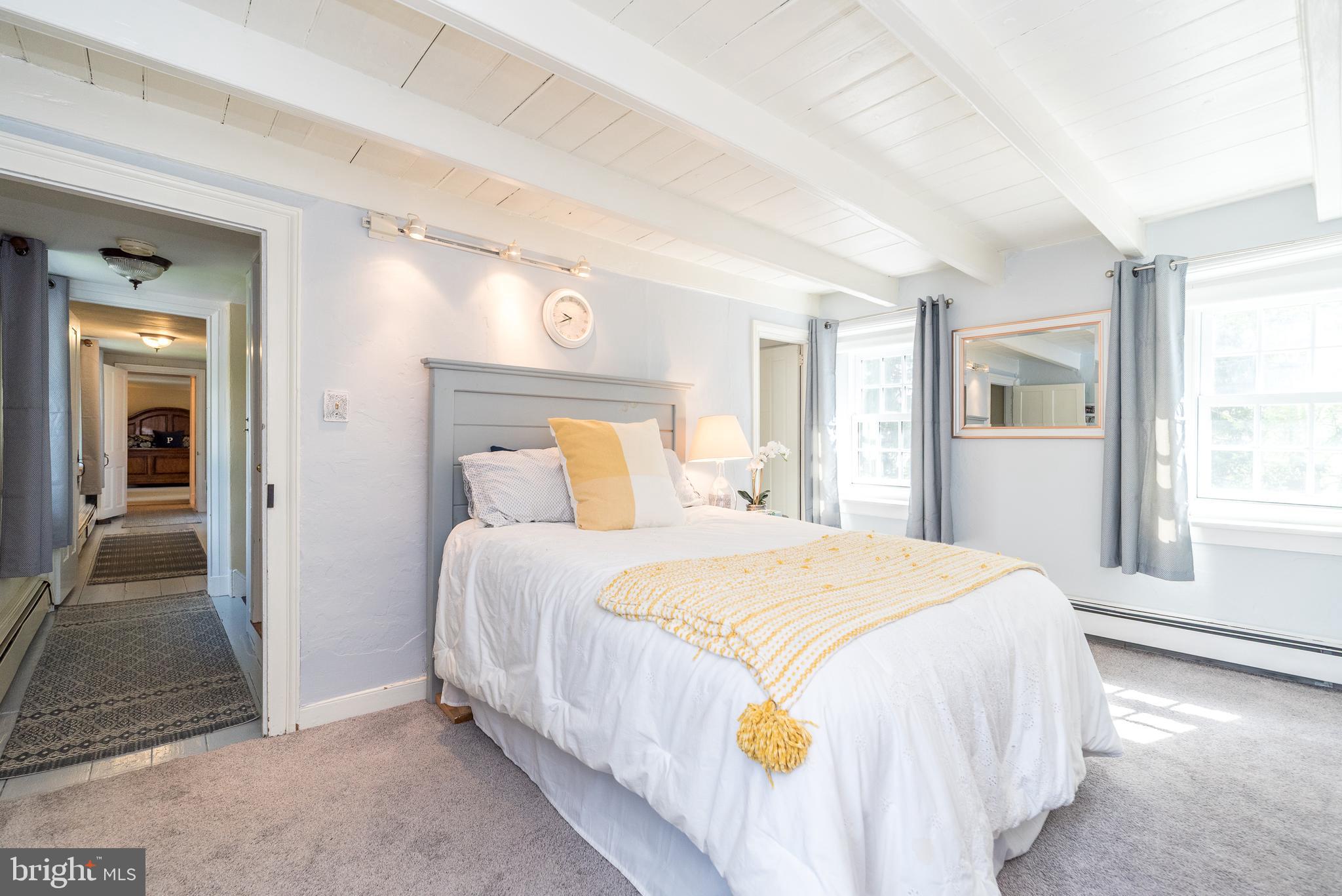 ARBOUR HILL - Residential