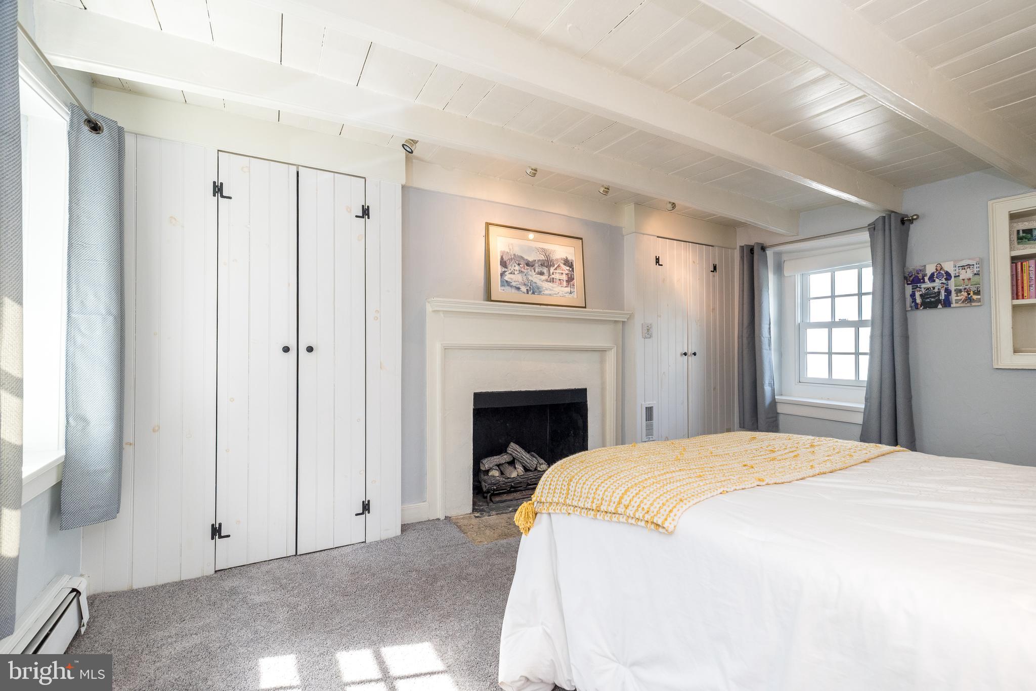 ARBOUR HILL - Residential