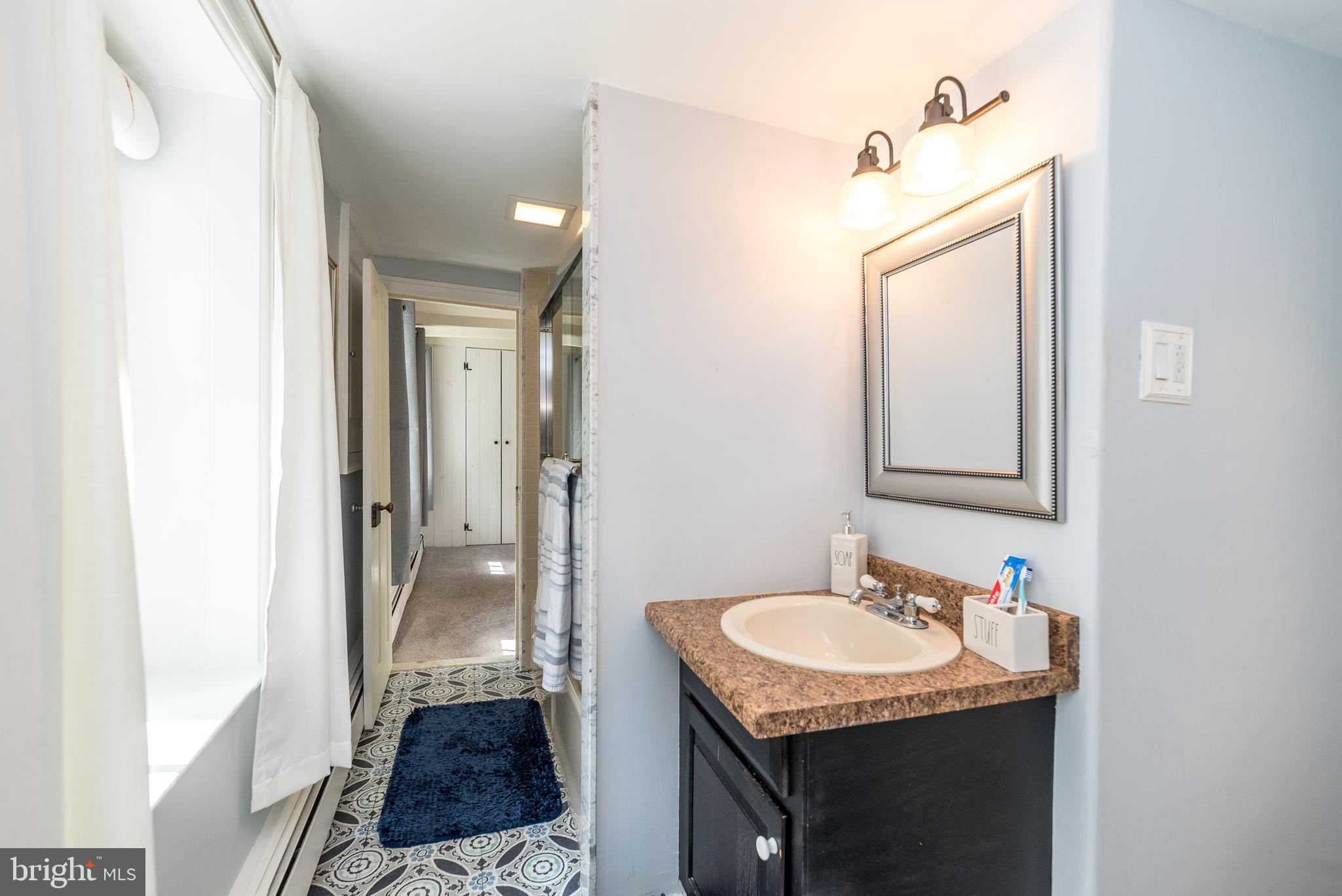 ARBOUR HILL - Residential