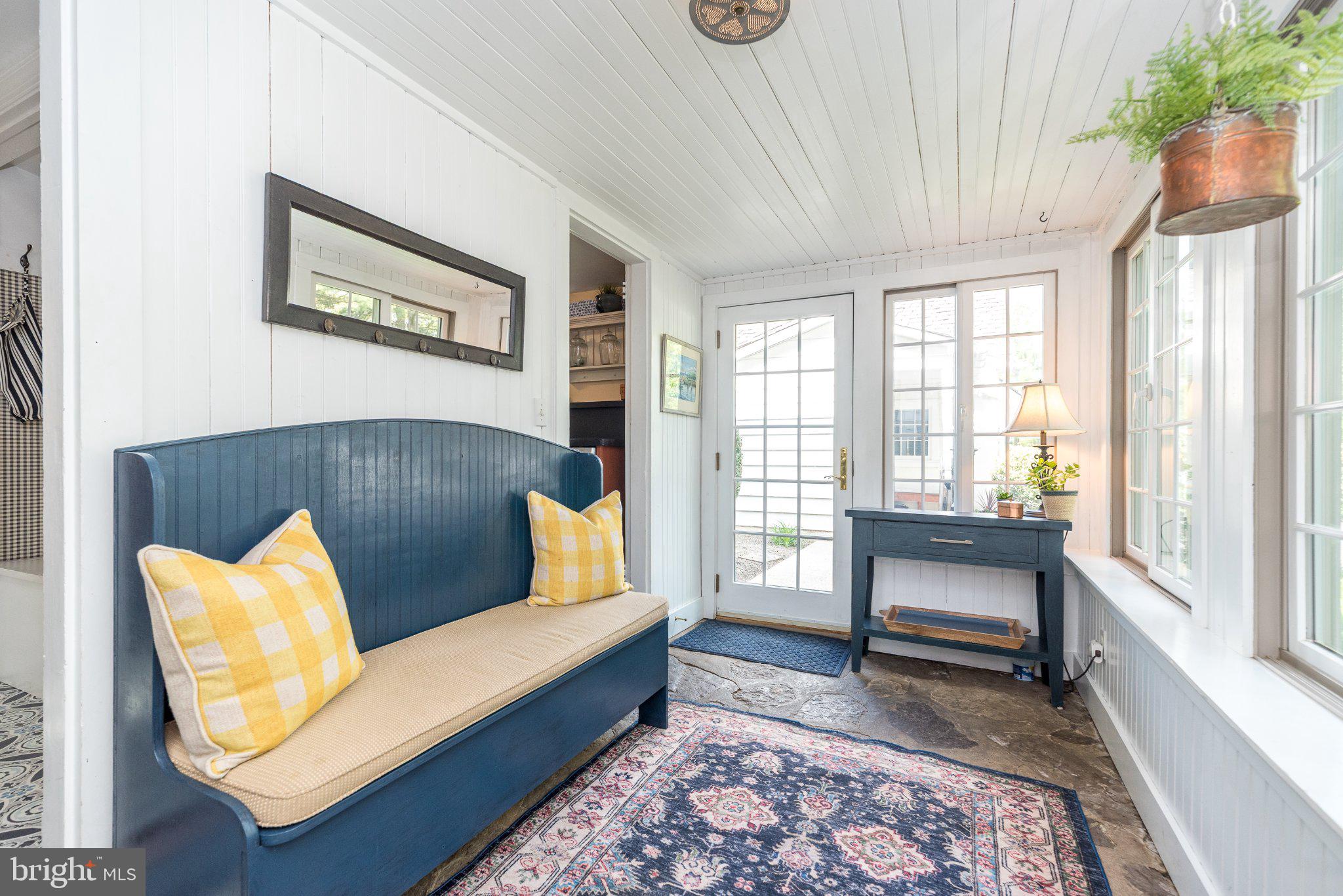 ARBOUR HILL - Residential