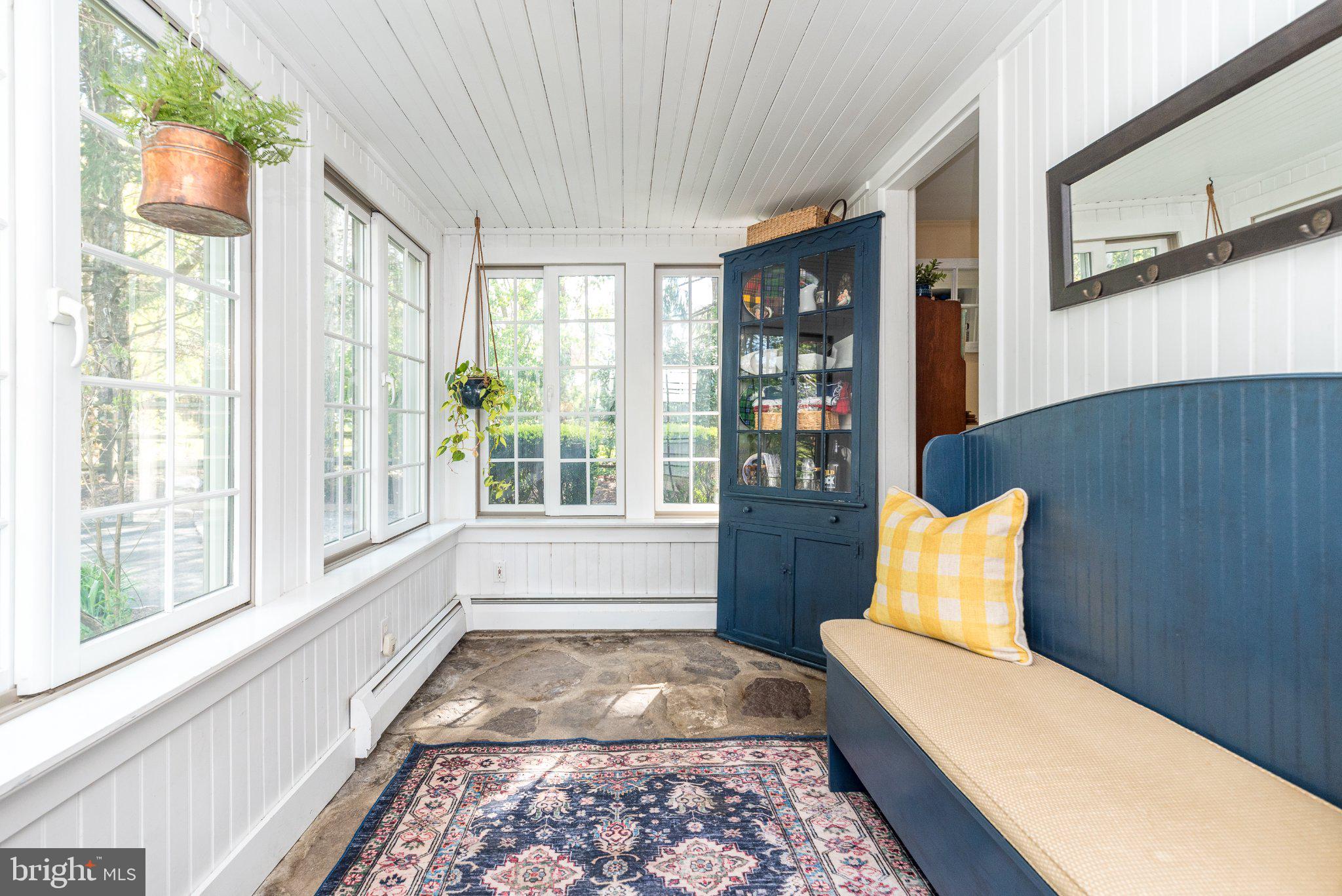 ARBOUR HILL - Residential