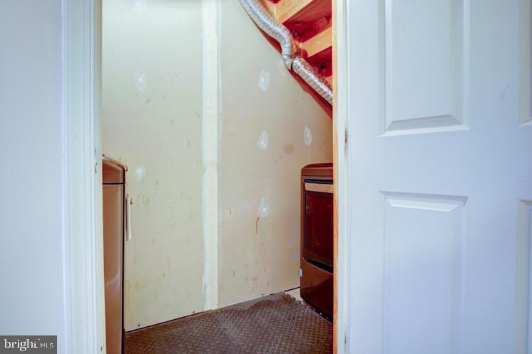 NORTH HART RUN - Residential Lease