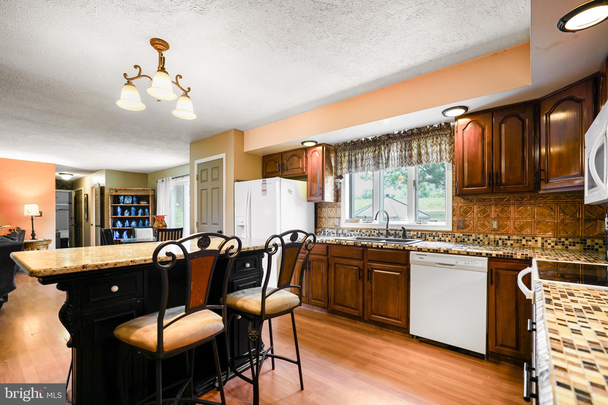 BAY VIEW SPRINGS - Residential