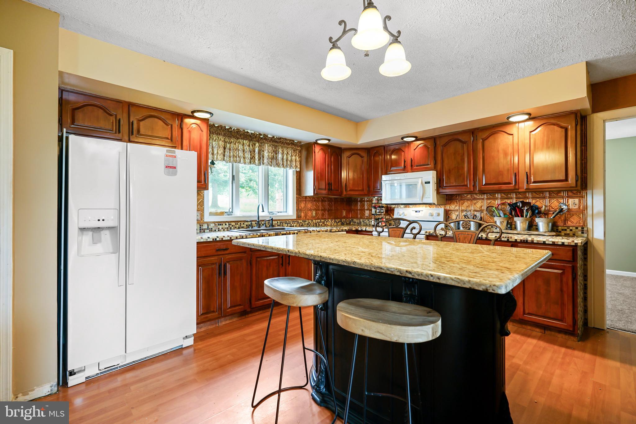 BAY VIEW SPRINGS - Residential