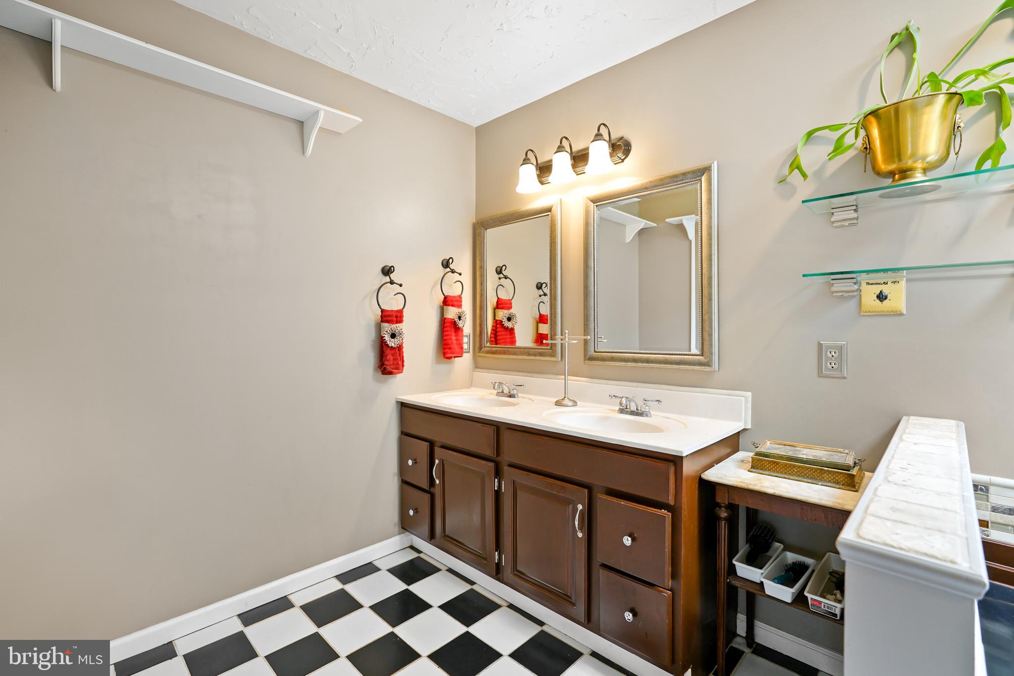 BAY VIEW SPRINGS - Residential