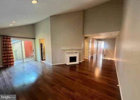 Condo For Rent - 106 Cypress Point Circle<br/> MOUNT LAUREL, NJ 08054