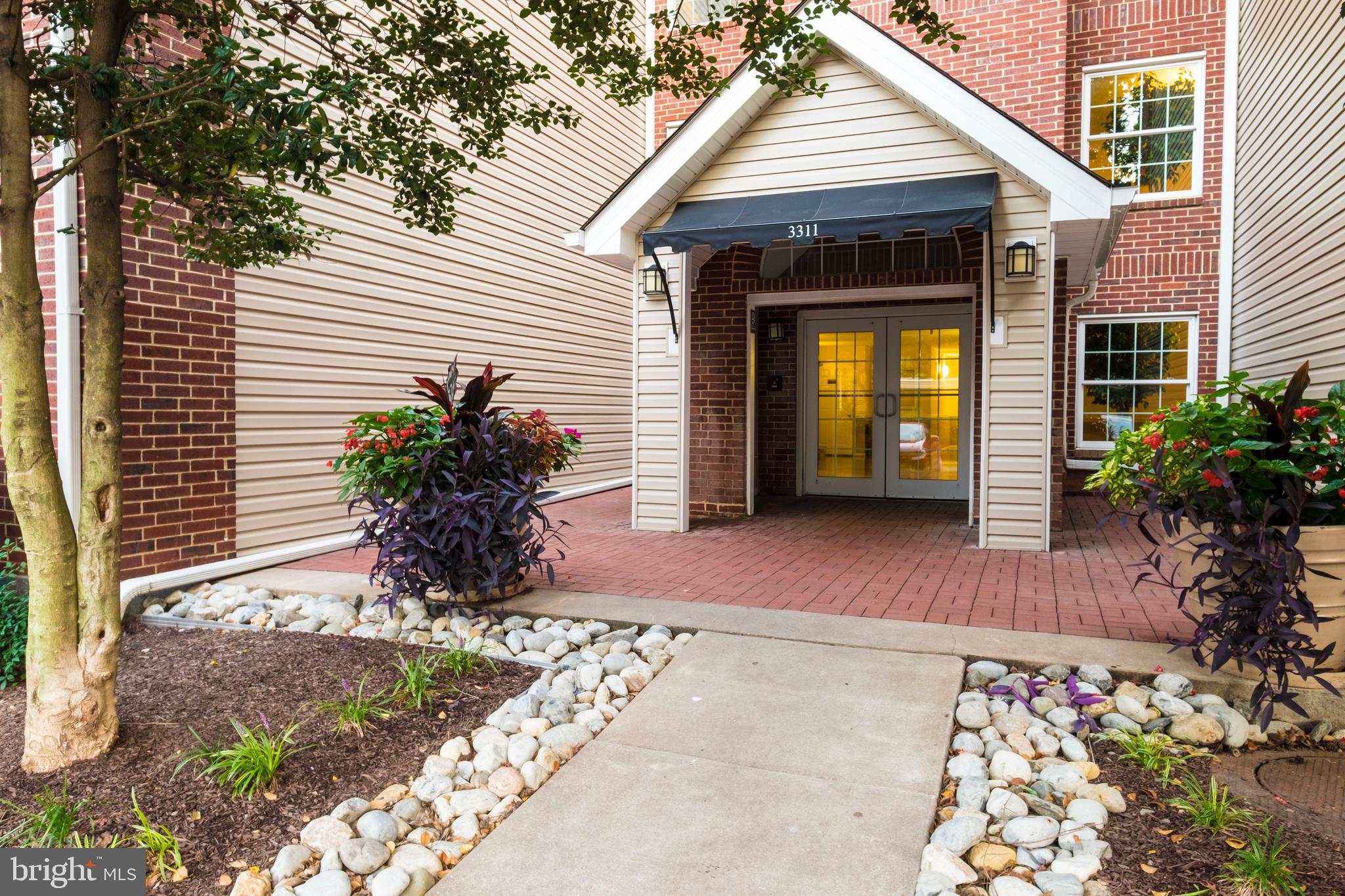 Updated 1 bed with Den at the Pointe at Wyndham Circle, a gated community in Alexandria. Comes with 1 covered reserved garage parking spot! Elevator access building with controlled access lobby helps you get to this 3rd floor home with hard wood flooring, washer/dryer in the home, updated kitchen, well lit home will make you feel at peace coming home, or have enough space to work from home and not feel stuck in the same room all day. The kitchen features lots of cabinets with sleek black granite counters opening to the living space. The home is very close to 395 and Pentagon City, Amazon HQ2, Pentagon, and so much more! Only minutes to the new Harris Teeter at Gateway to Alexandria. Pets considered. Min credit 630, no evictions, bankruptcies, foreclosure prior 7 years, annual income 35x monthly rent. Professionally managed home with online rent payment and maintenance requests. Community move-in fee $350 is due directly to community as well as any pet registration fees.