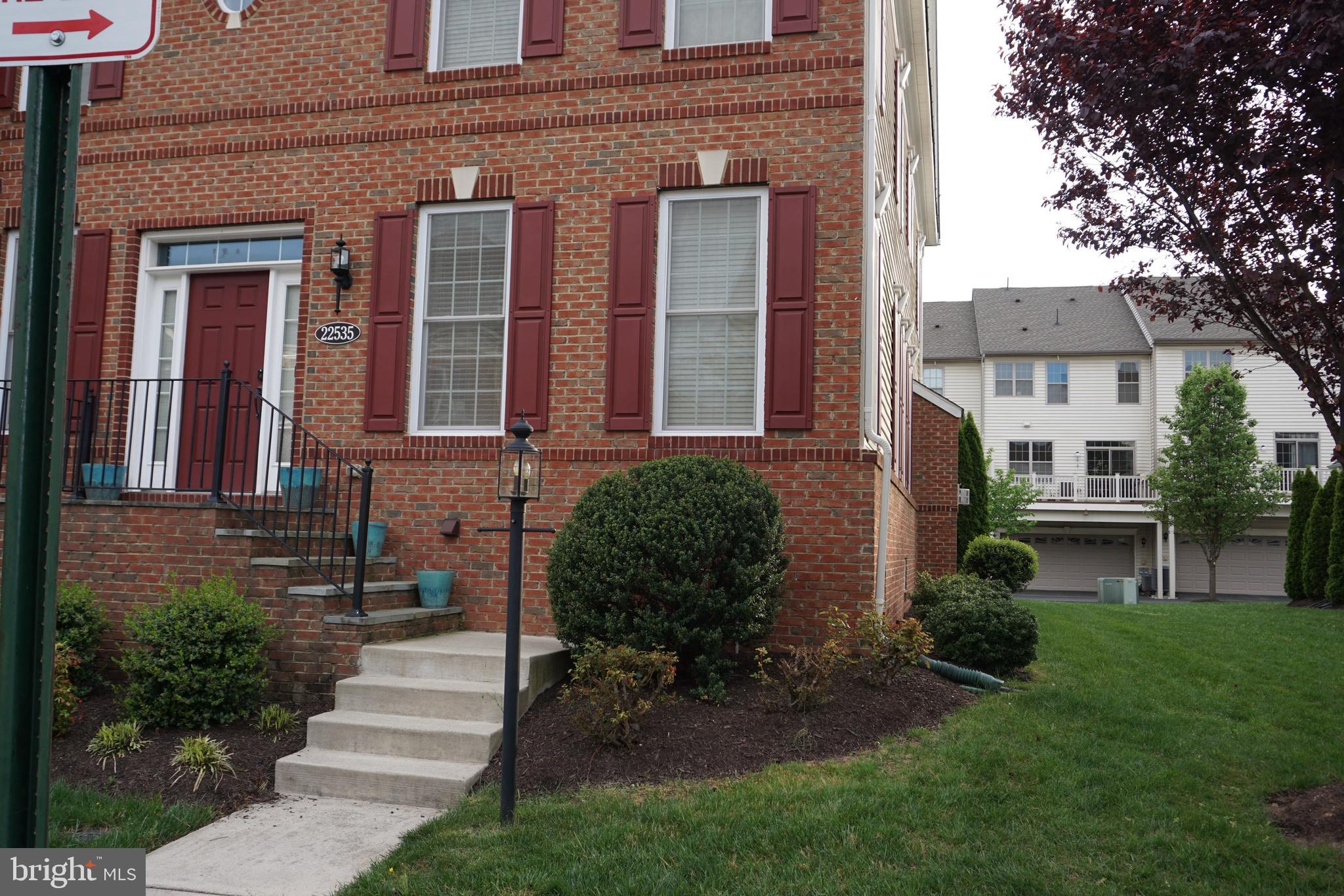 22535 WILLINGTON SQUARE