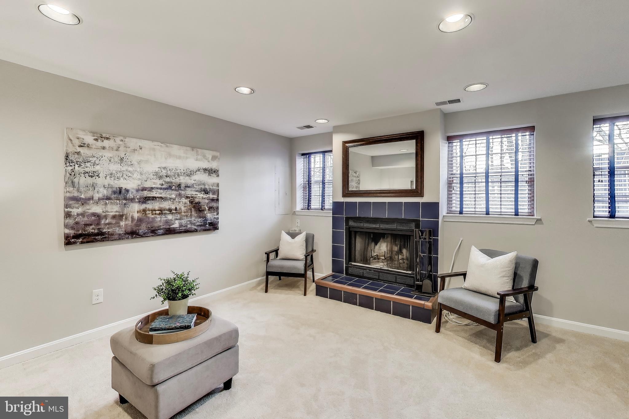 WOODGATE VILLAGE - Residential