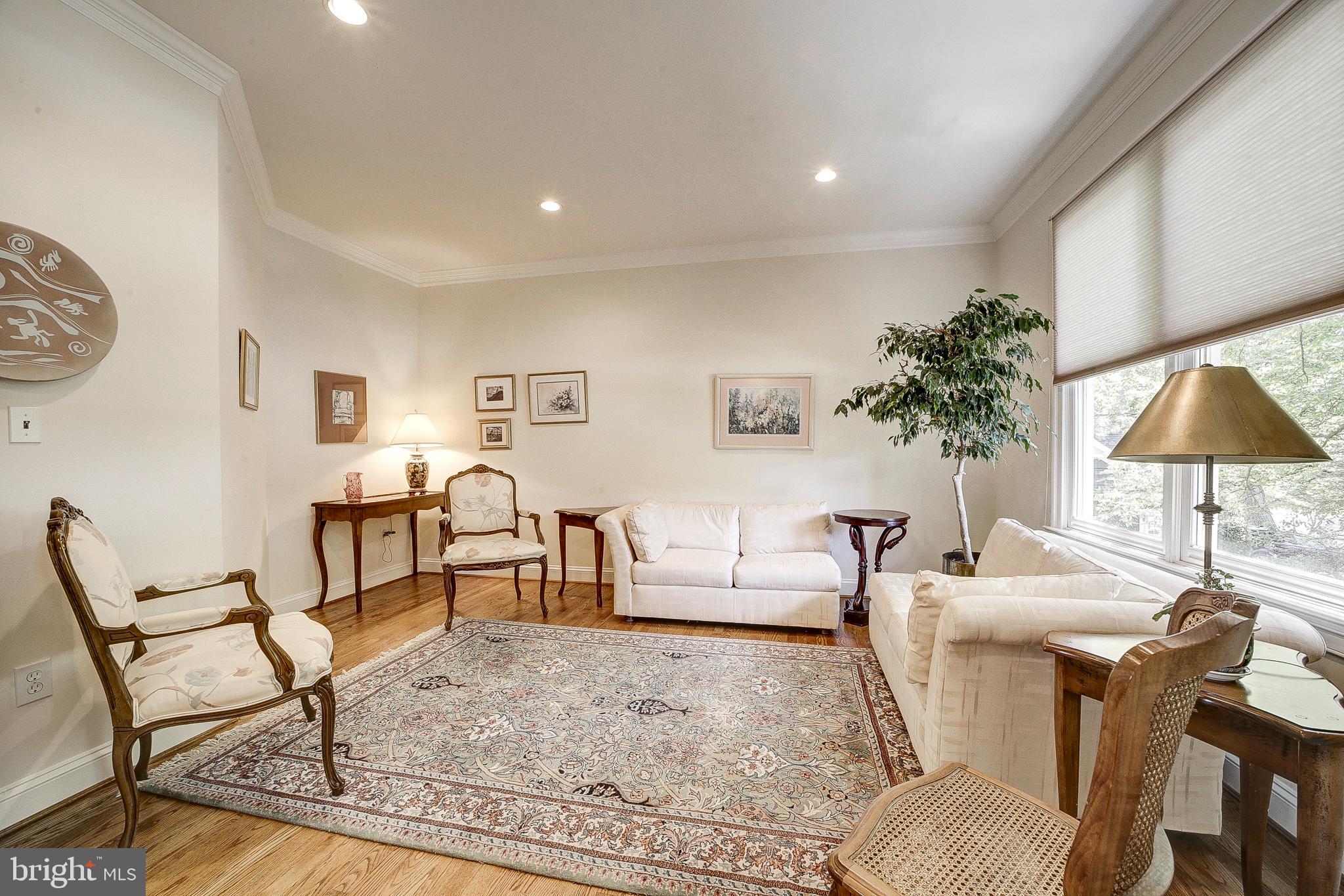 CHEVY CHASE - Residential