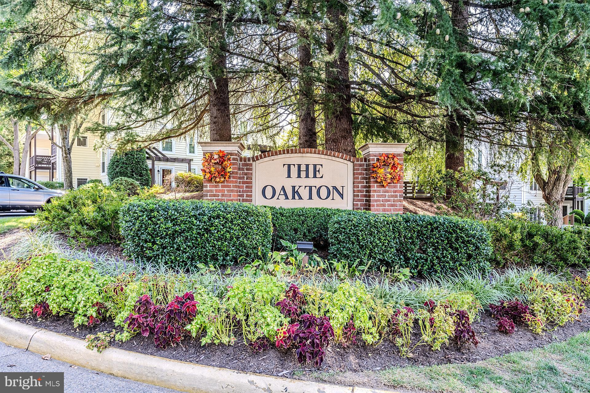 THE OAKTON - Residential