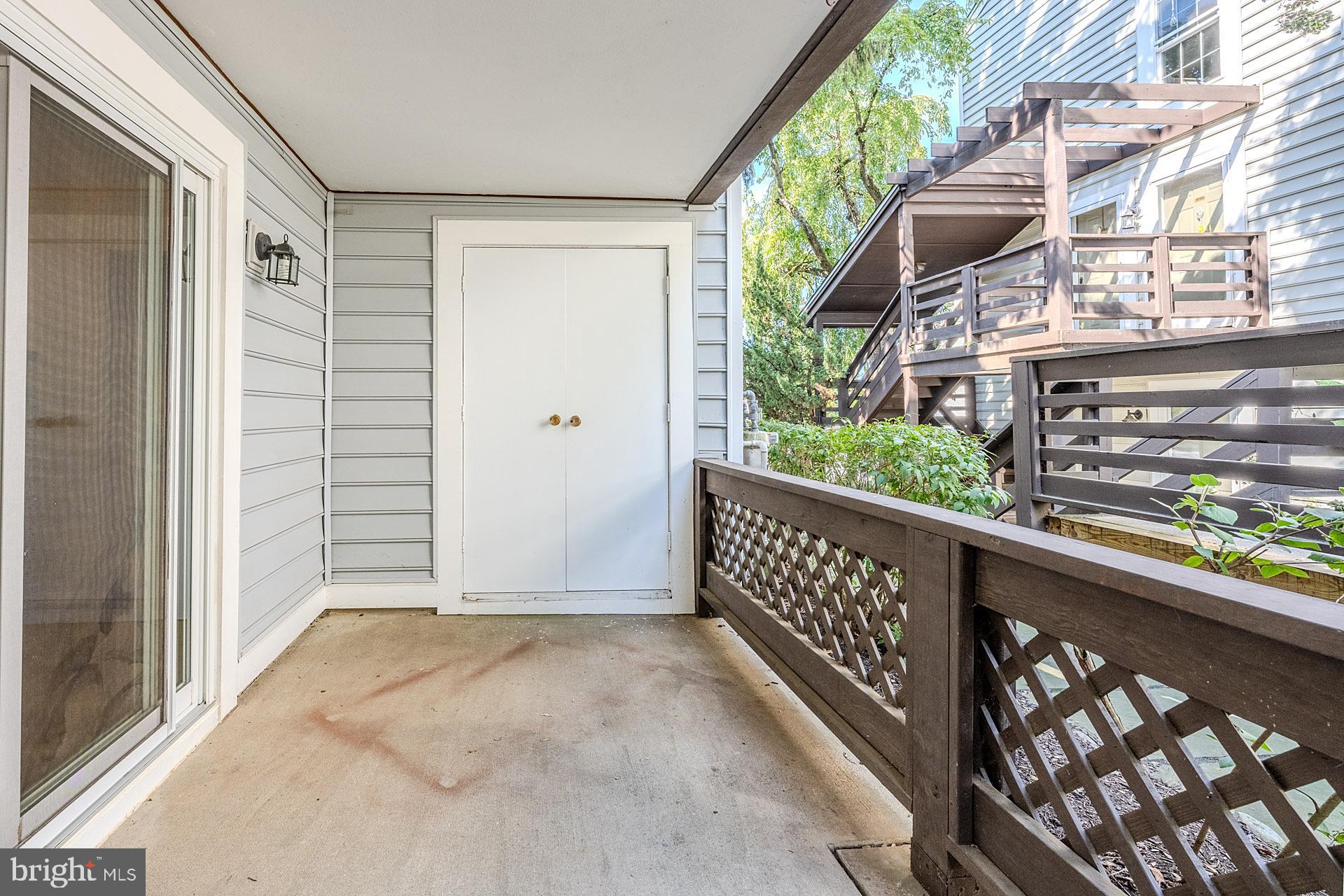 THE OAKTON - Residential