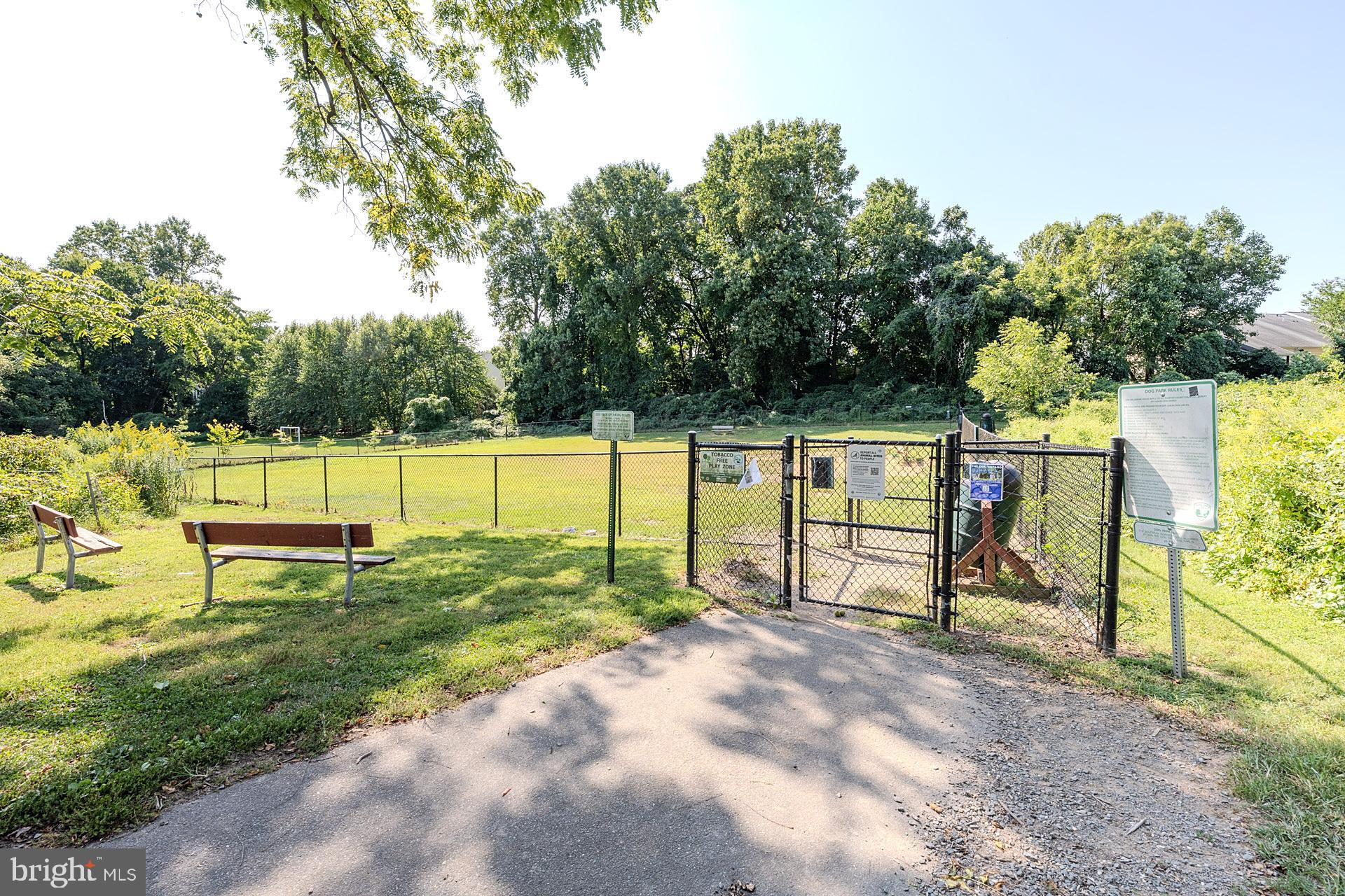 THE OAKTON - Residential