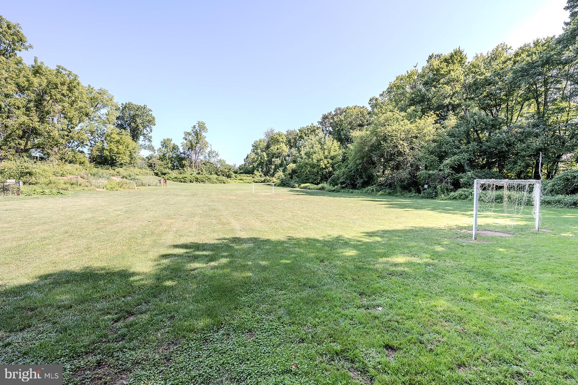 THE OAKTON - Residential