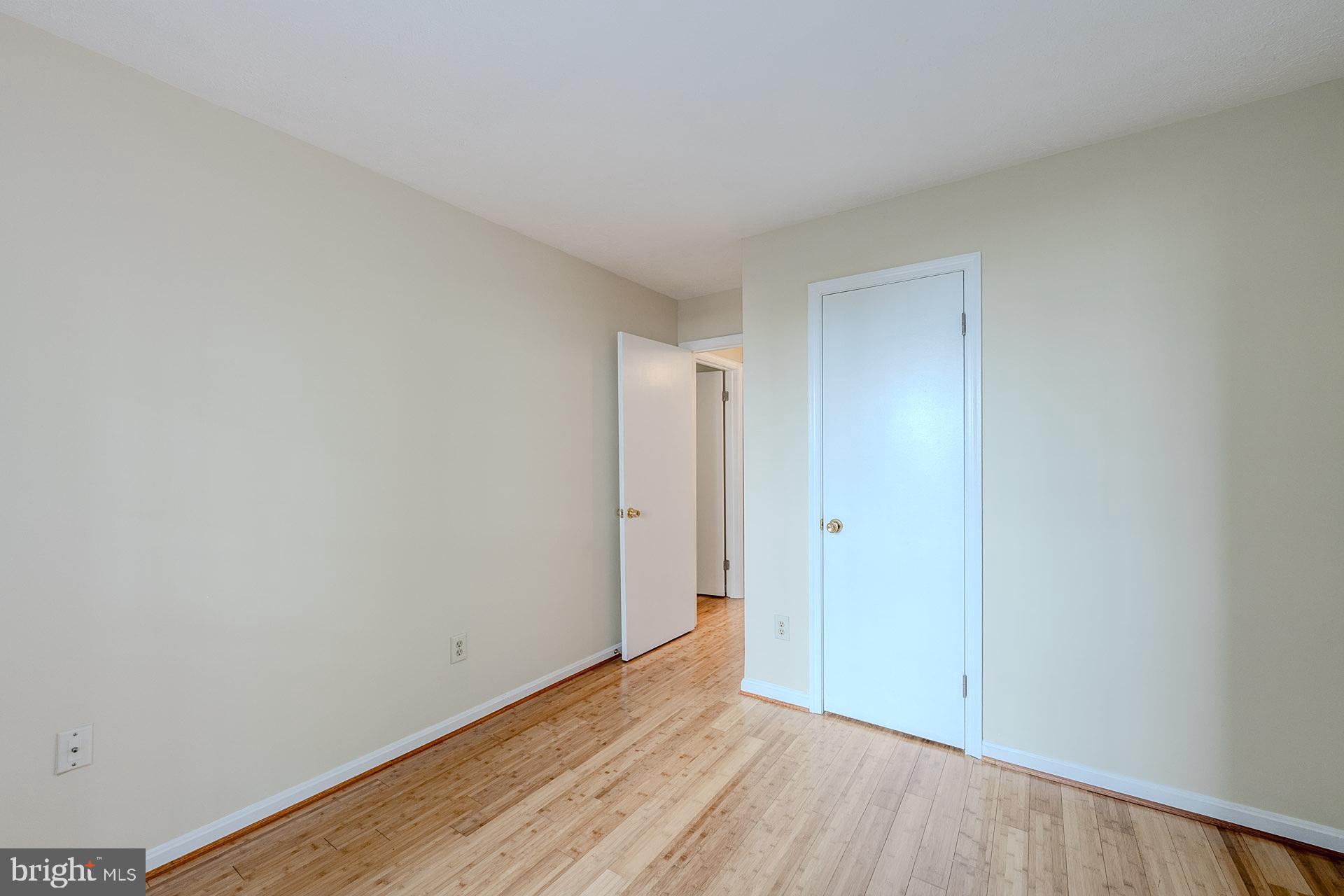 THE OAKTON - Residential