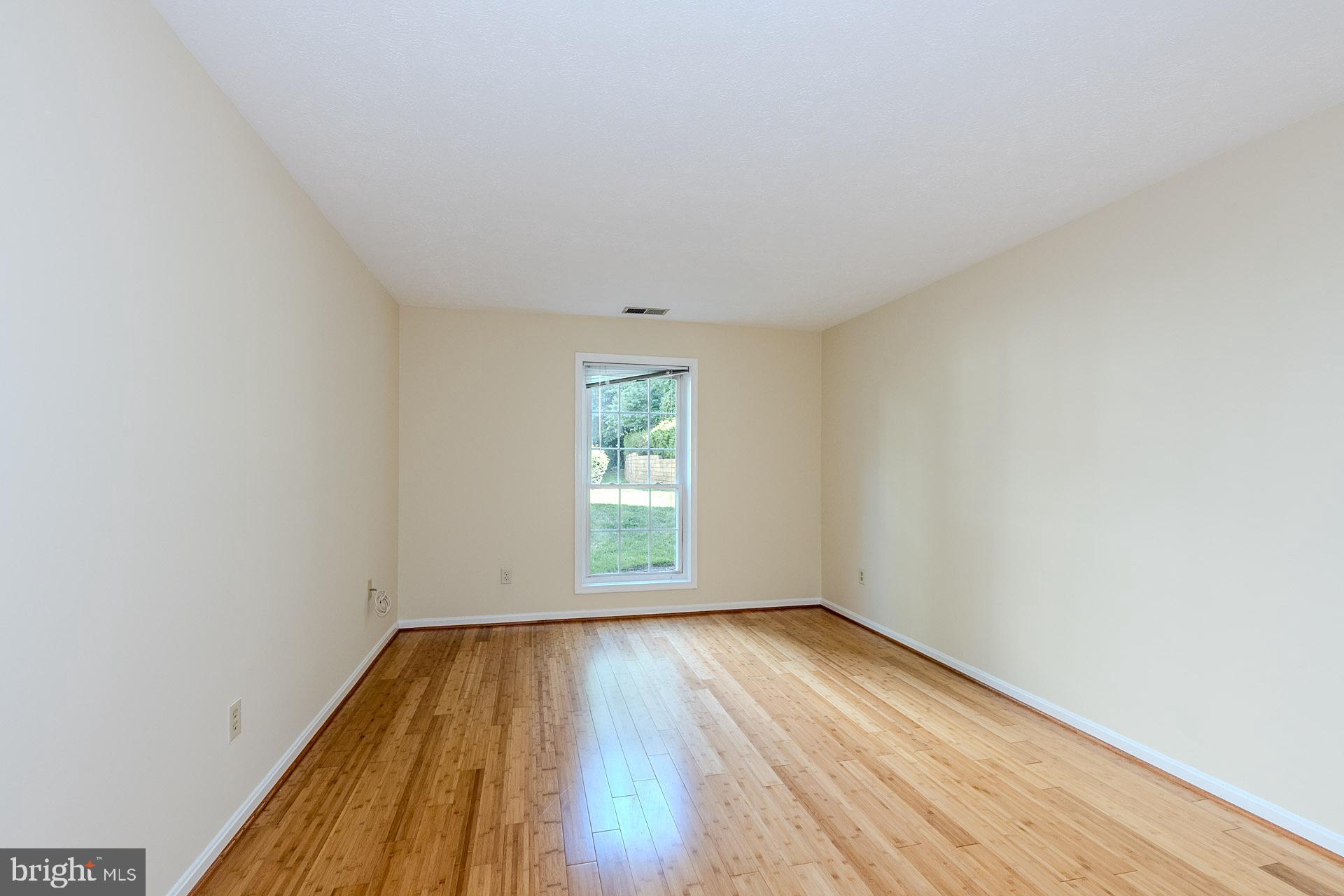 THE OAKTON - Residential