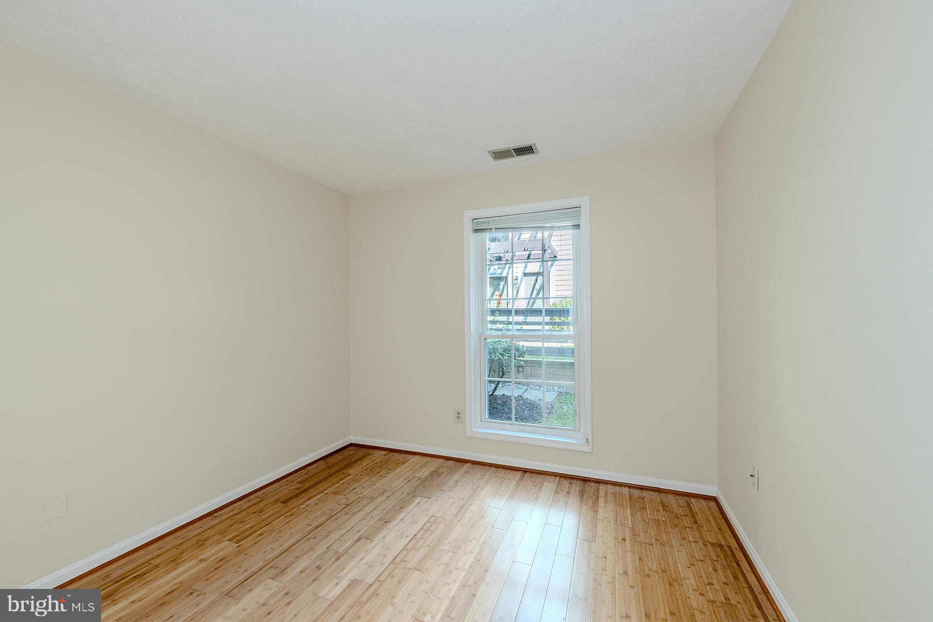 THE OAKTON - Residential