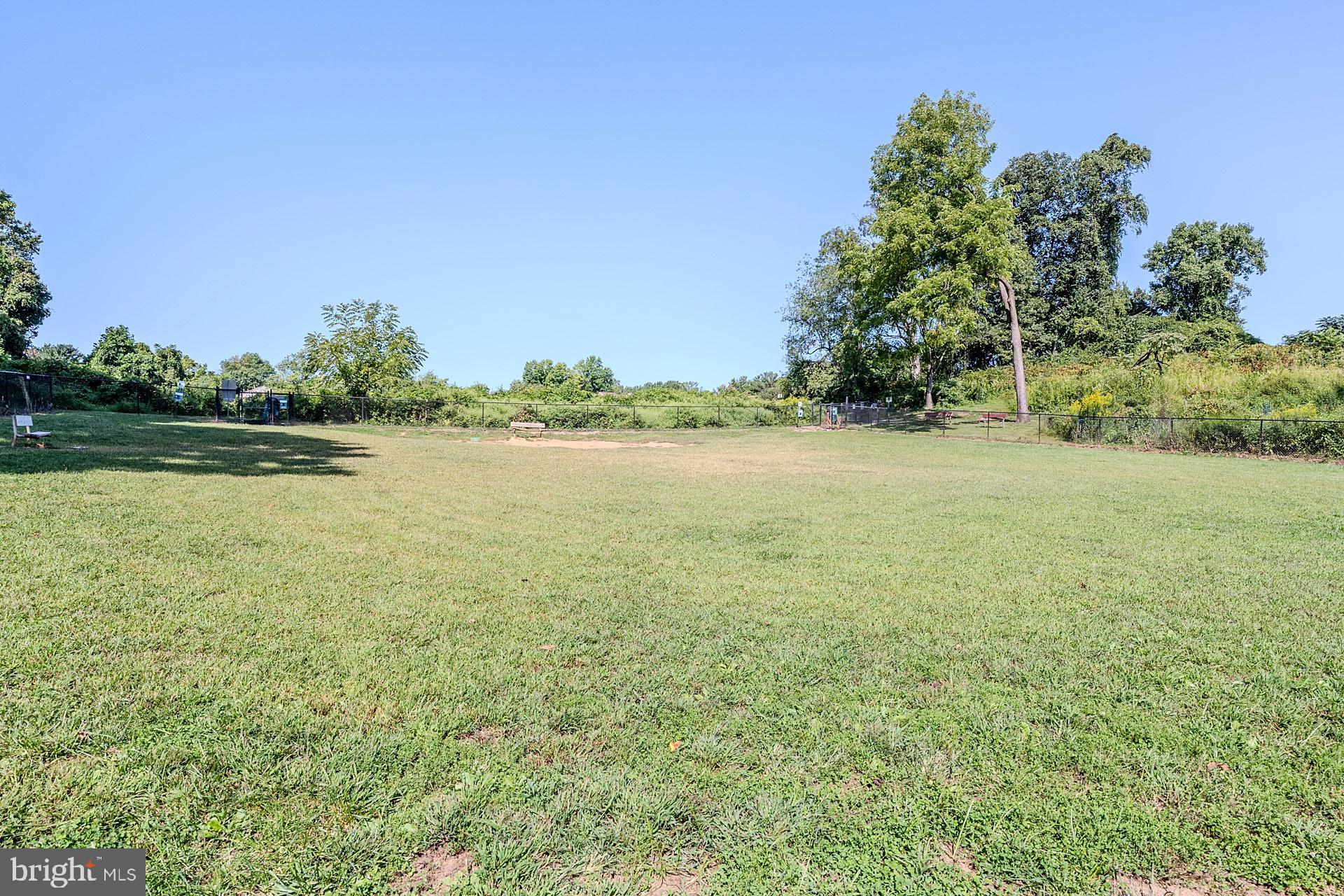 THE OAKTON - Residential