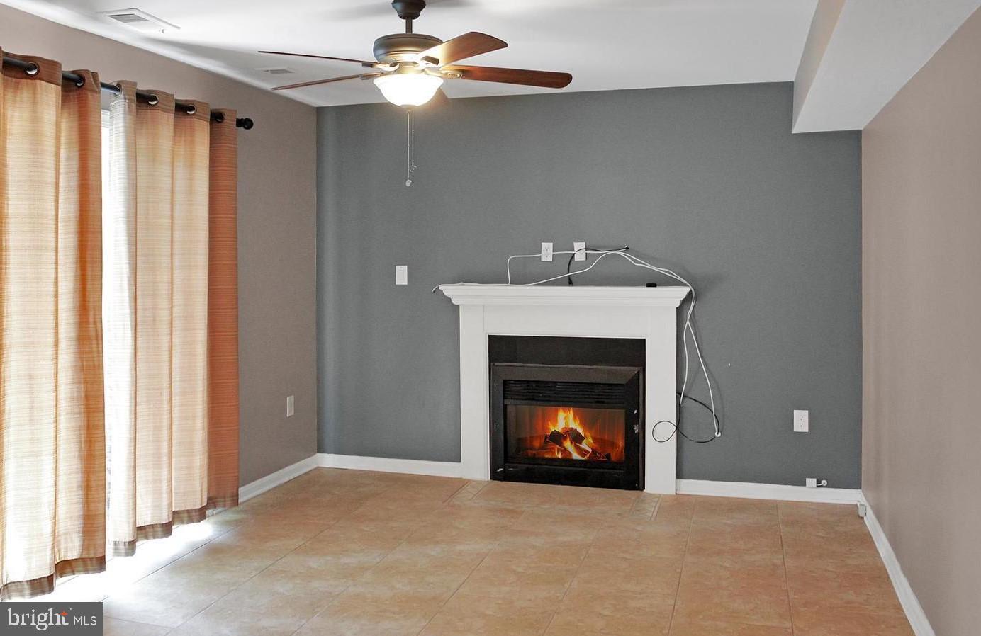 HAMPSHIRE - Residential Lease