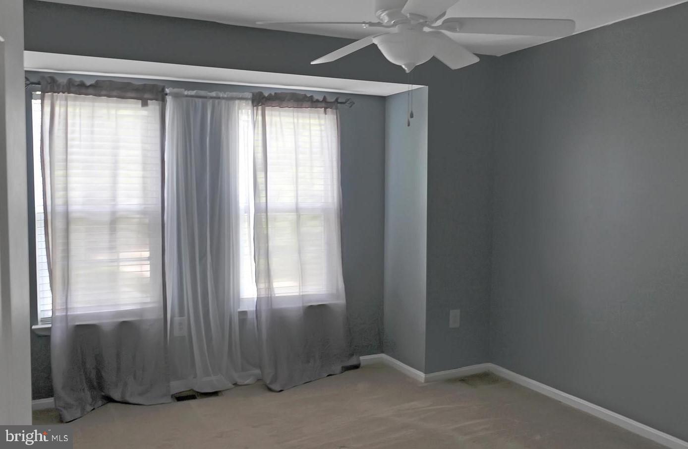 HAMPSHIRE - Residential Lease