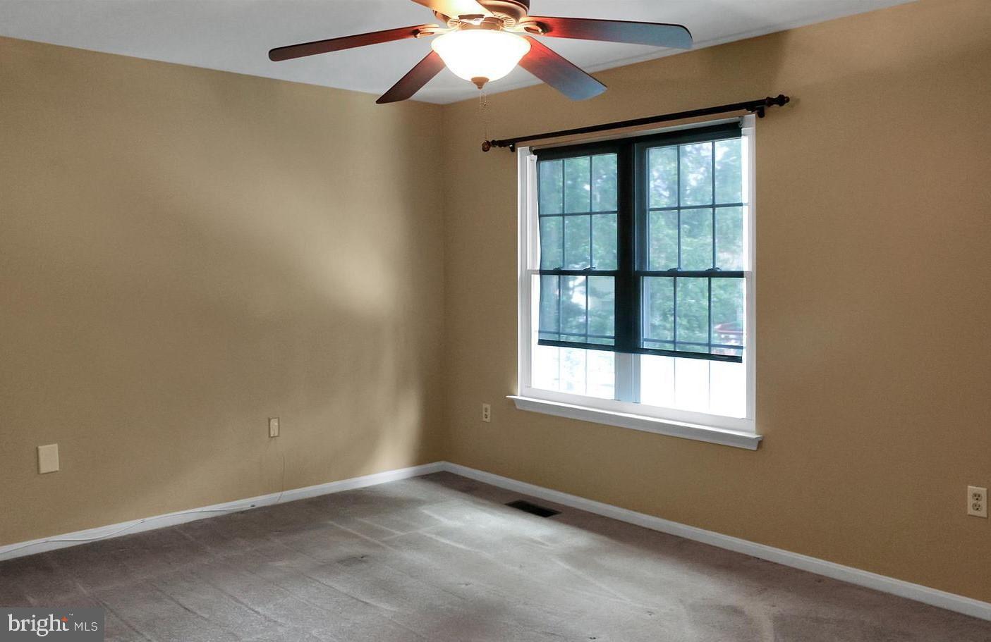 HAMPSHIRE - Residential Lease