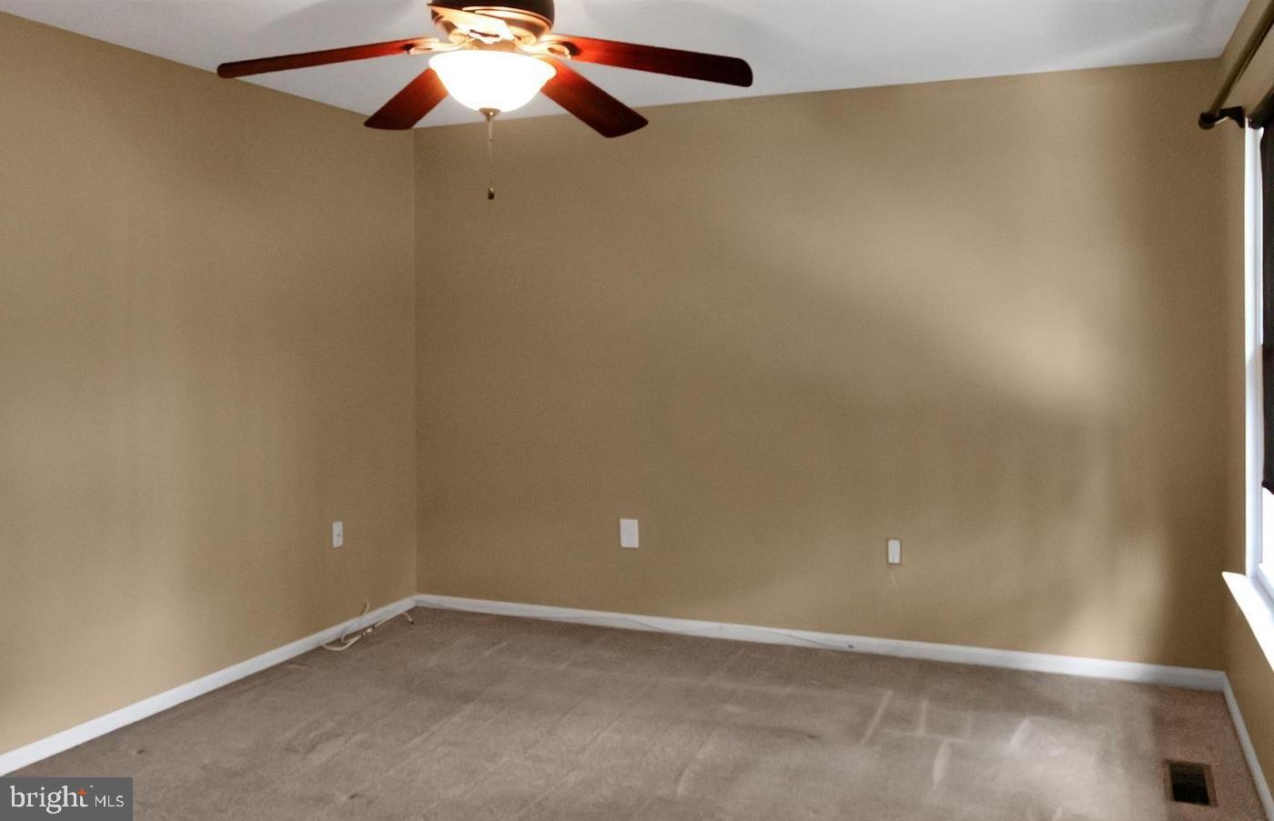 HAMPSHIRE - Residential Lease