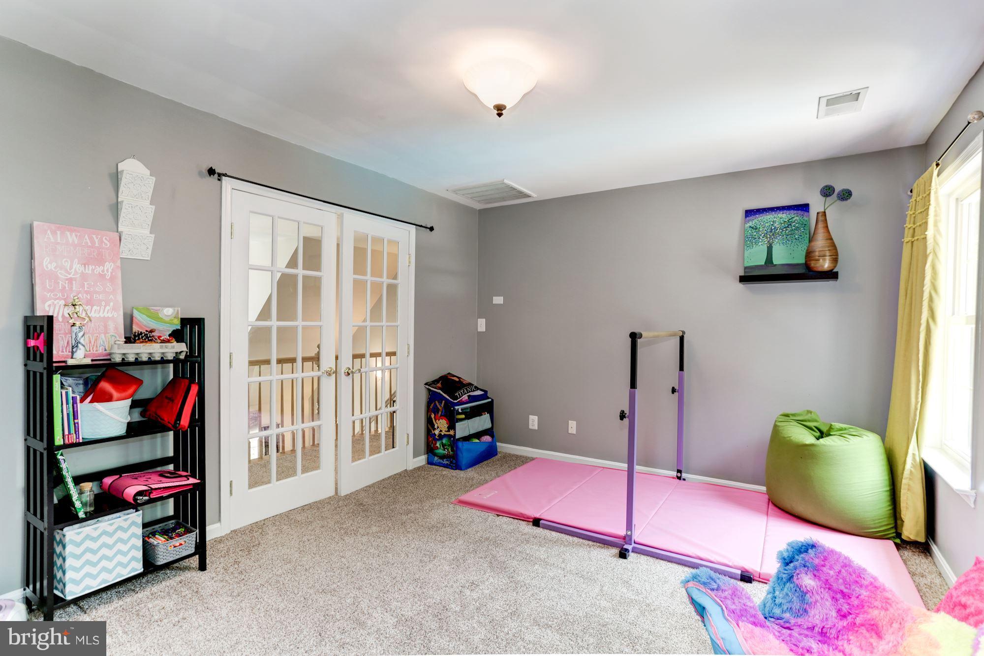 CHINQUAPIN RIDGE - Residential