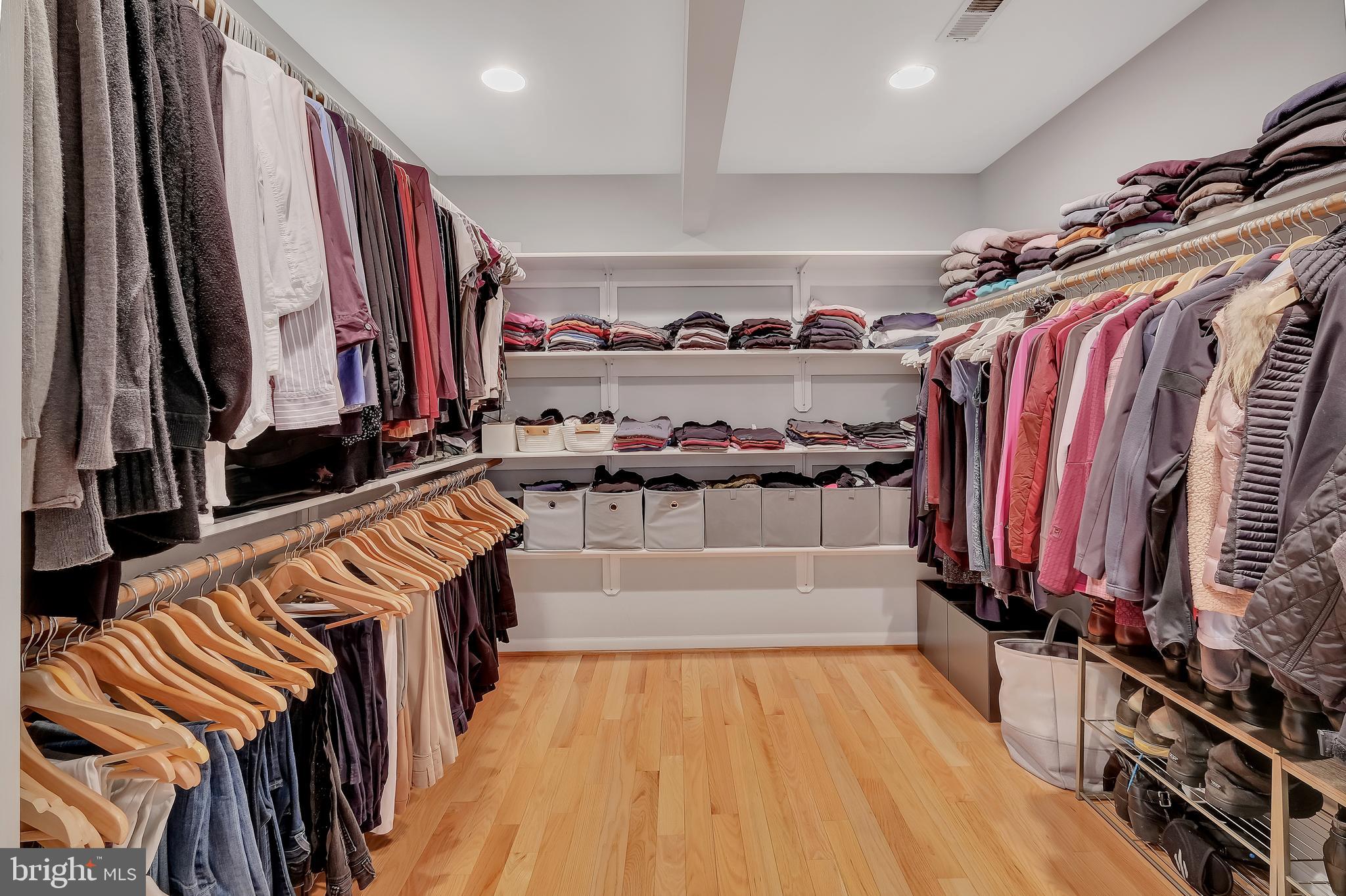 THE WILLOWS - Residential