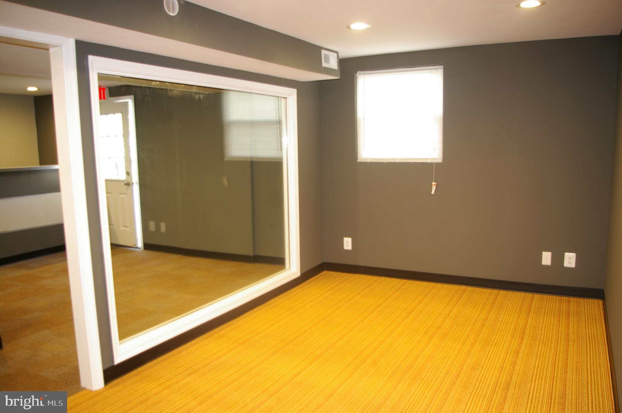 Basement office facility. Very near to Forest Glen Metro station. Ideal for law, medical, small consultancy office. Parking available.