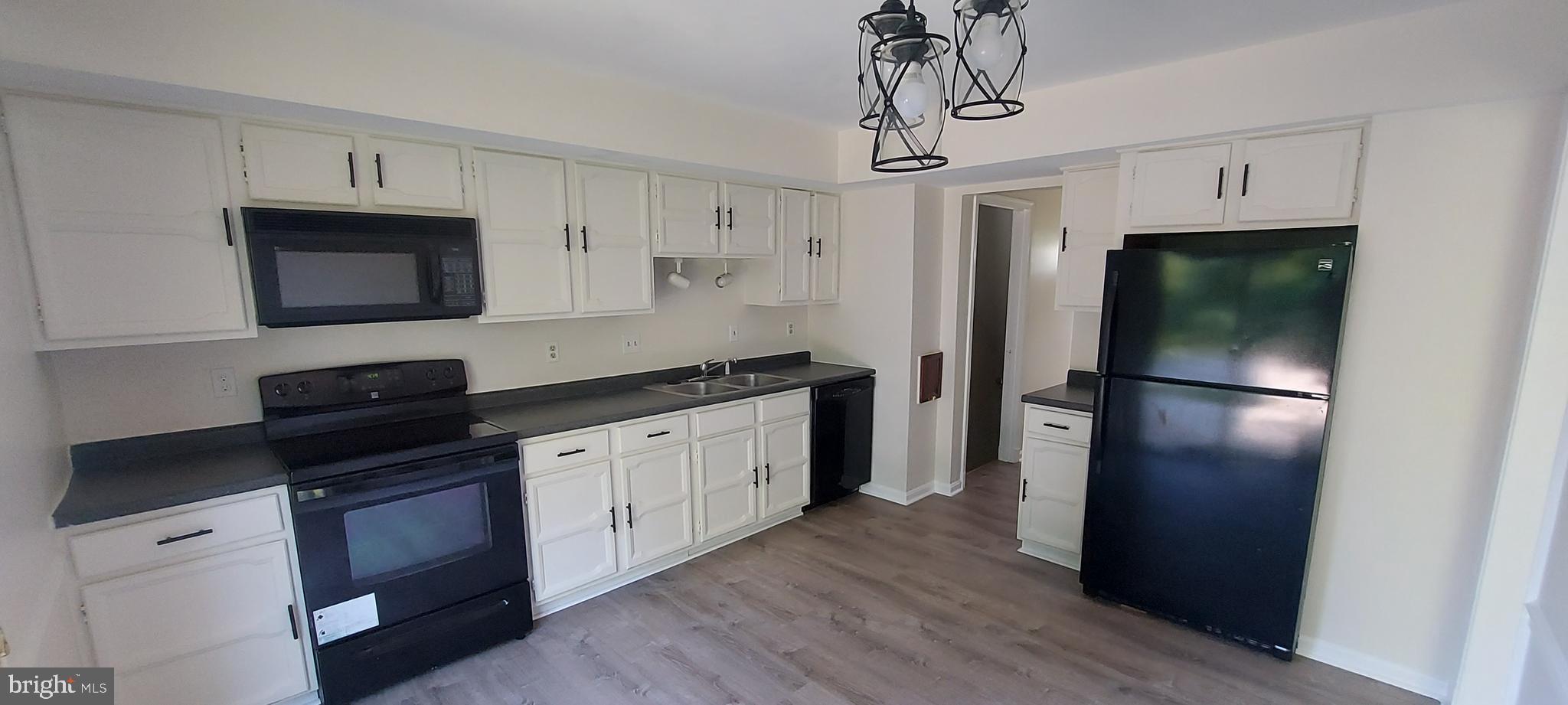 PLEASANT FIELDS - Residential Lease