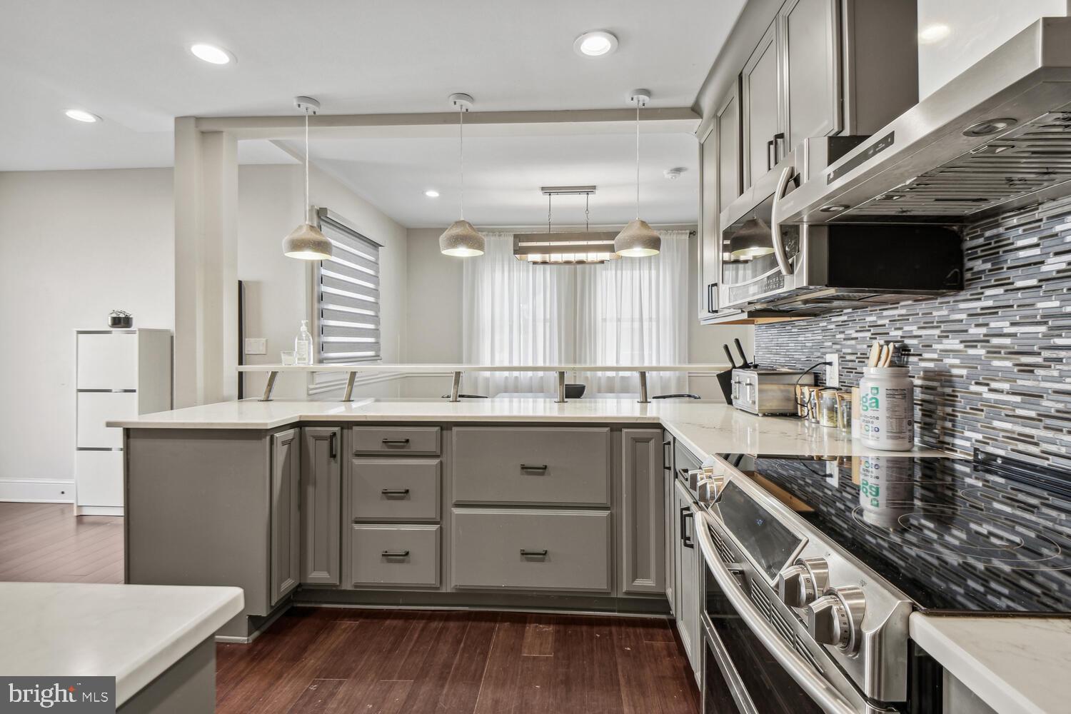 NORWOOD HEIGHTS - Residential Lease