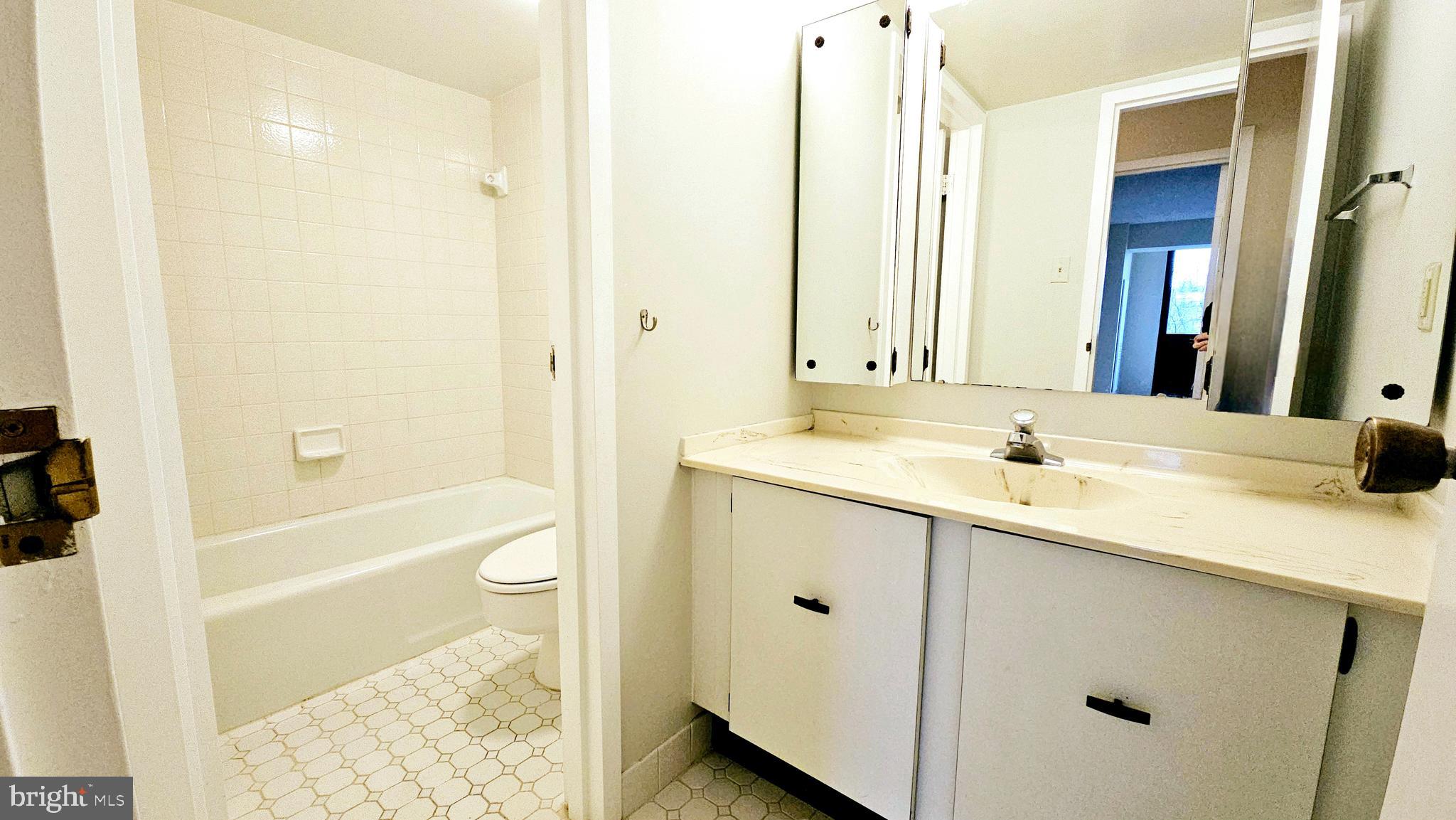 WESTLAKE PARK - Residential