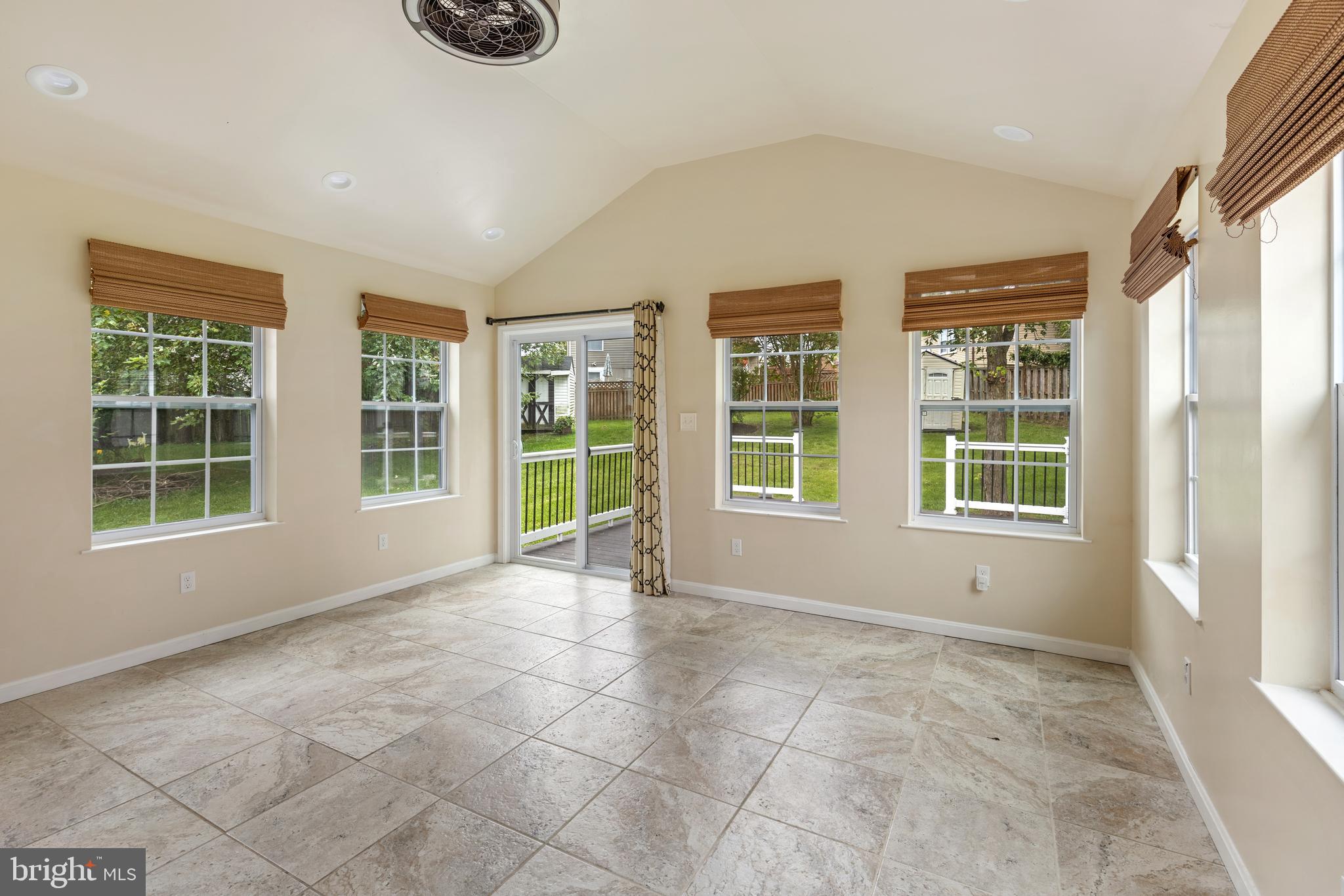 LAWNWOOD - Residential