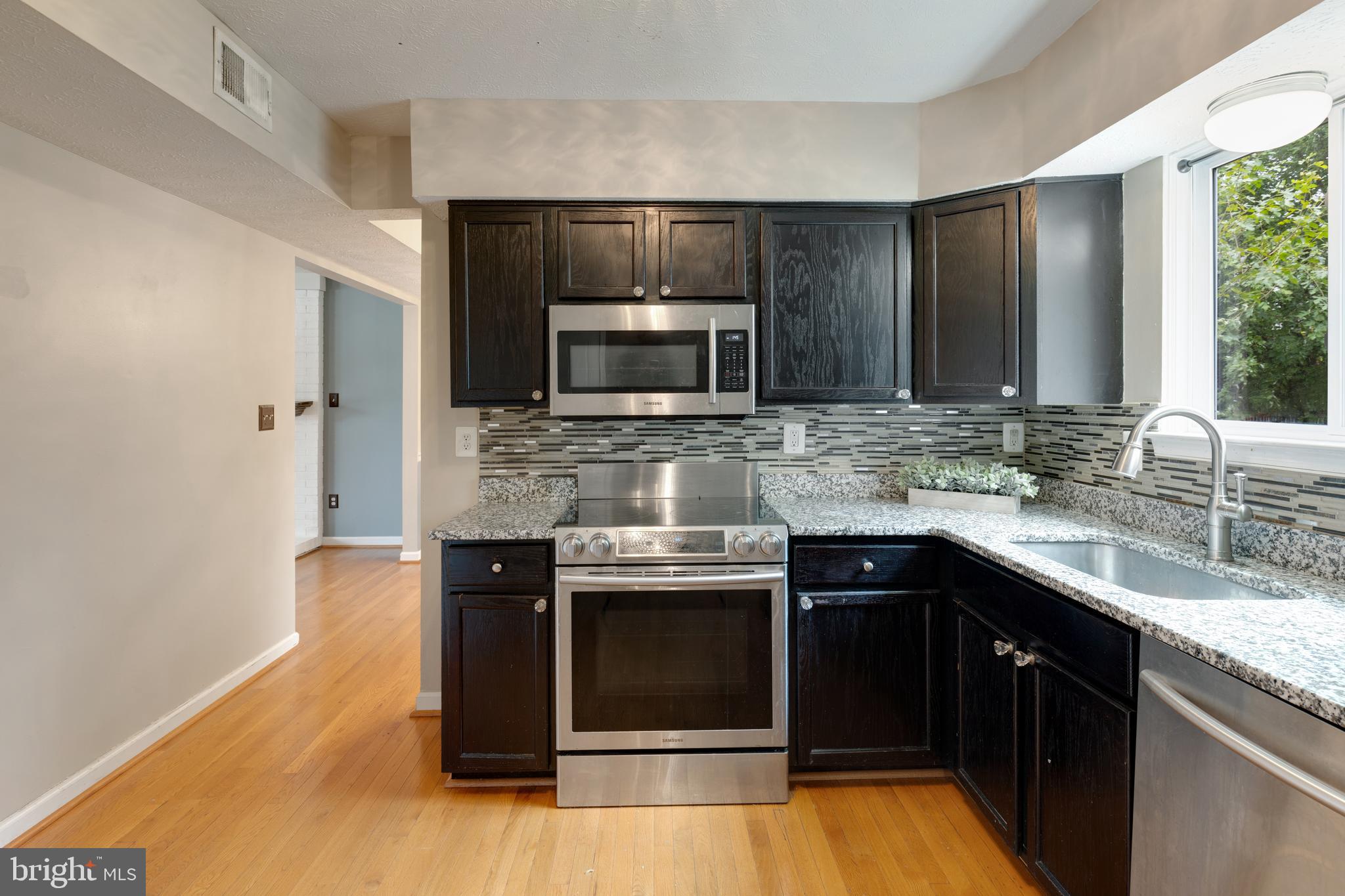 LAWNWOOD - Residential