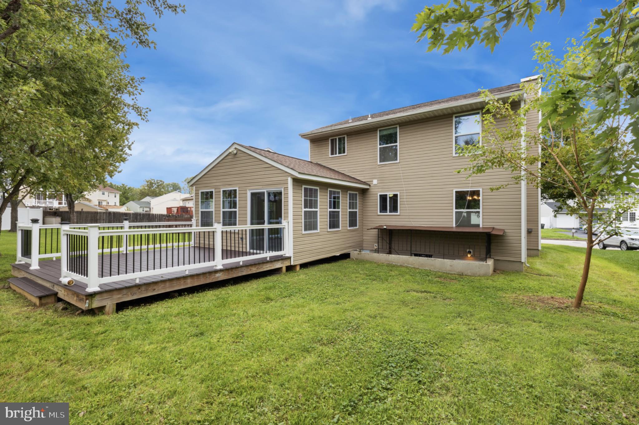 LAWNWOOD - Residential