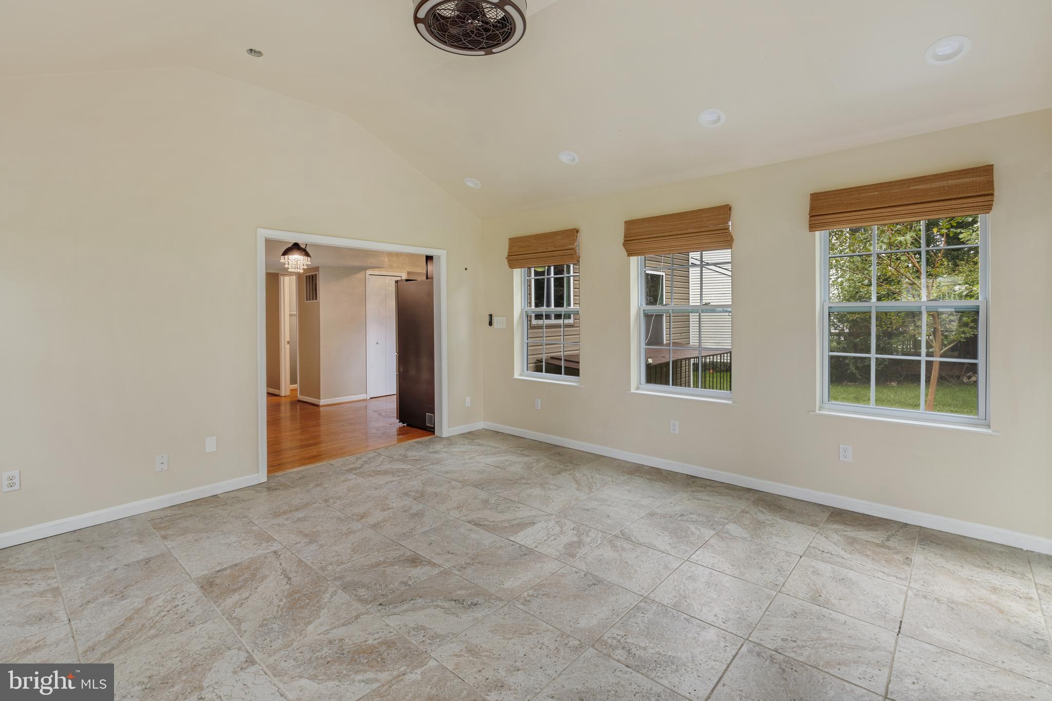 LAWNWOOD - Residential