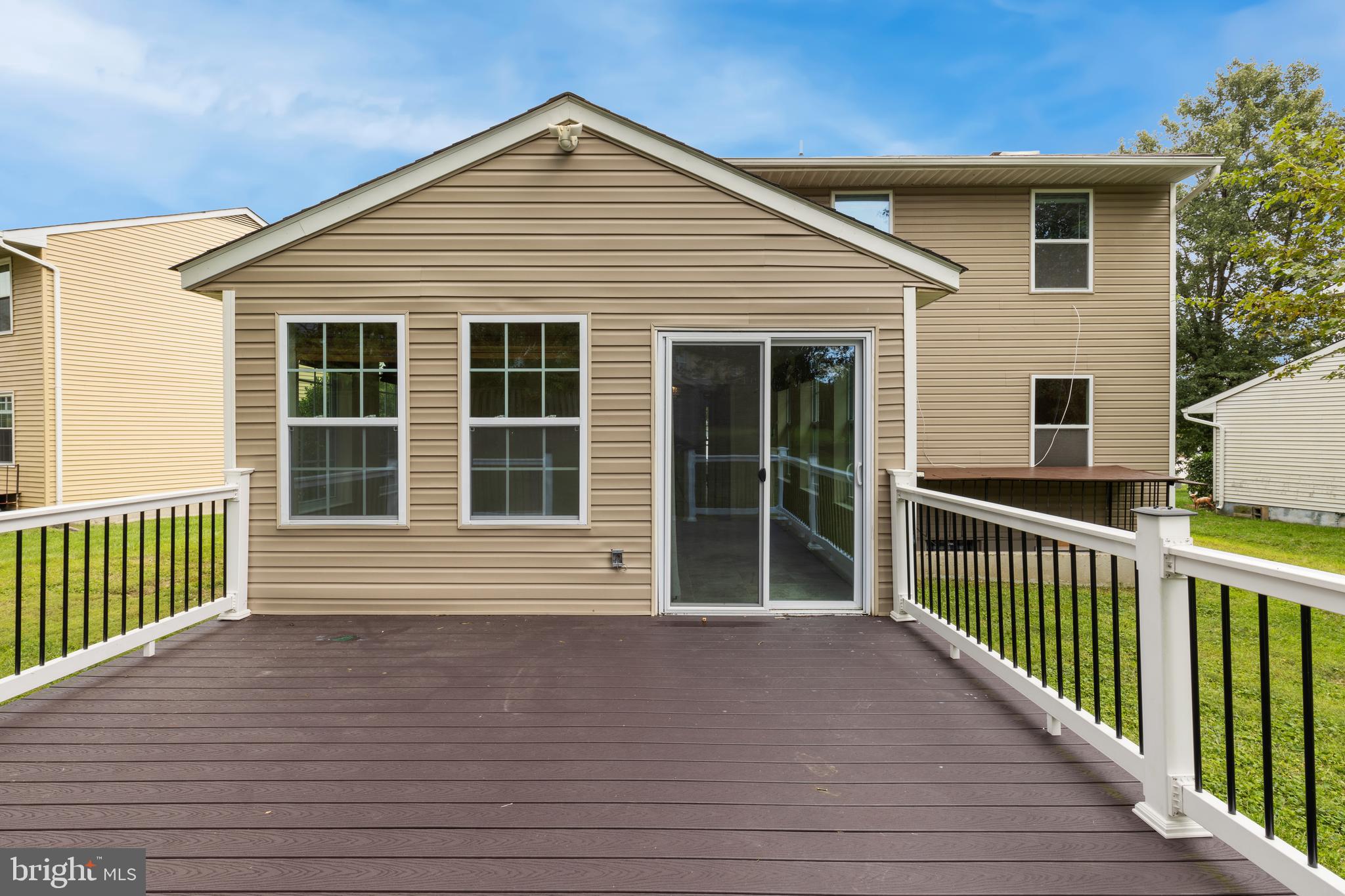 LAWNWOOD - Residential