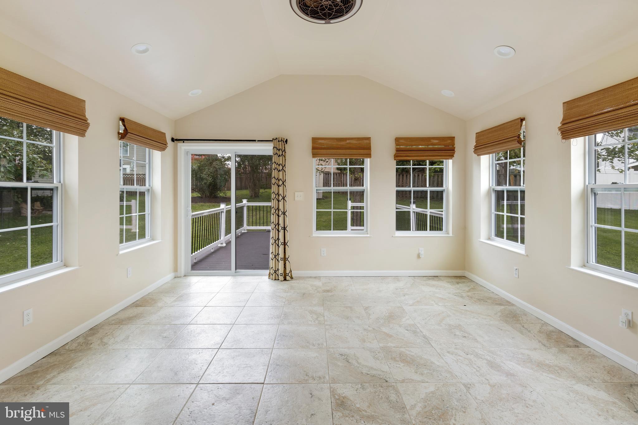 LAWNWOOD - Residential