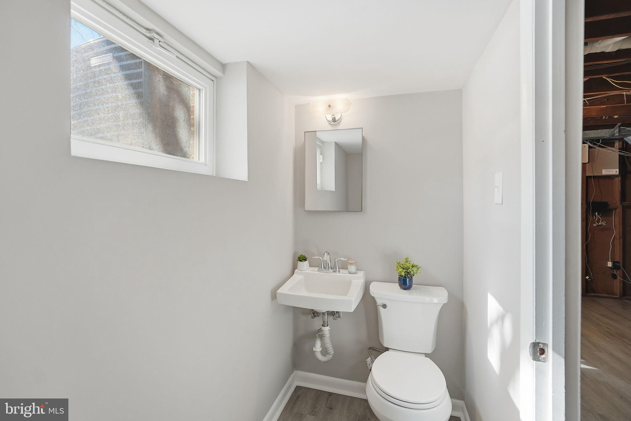 COLLEGE PARK WOODS - Residential