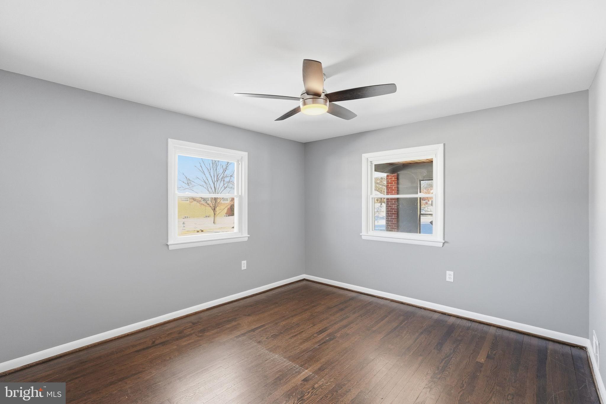 COLLEGE PARK WOODS - Residential