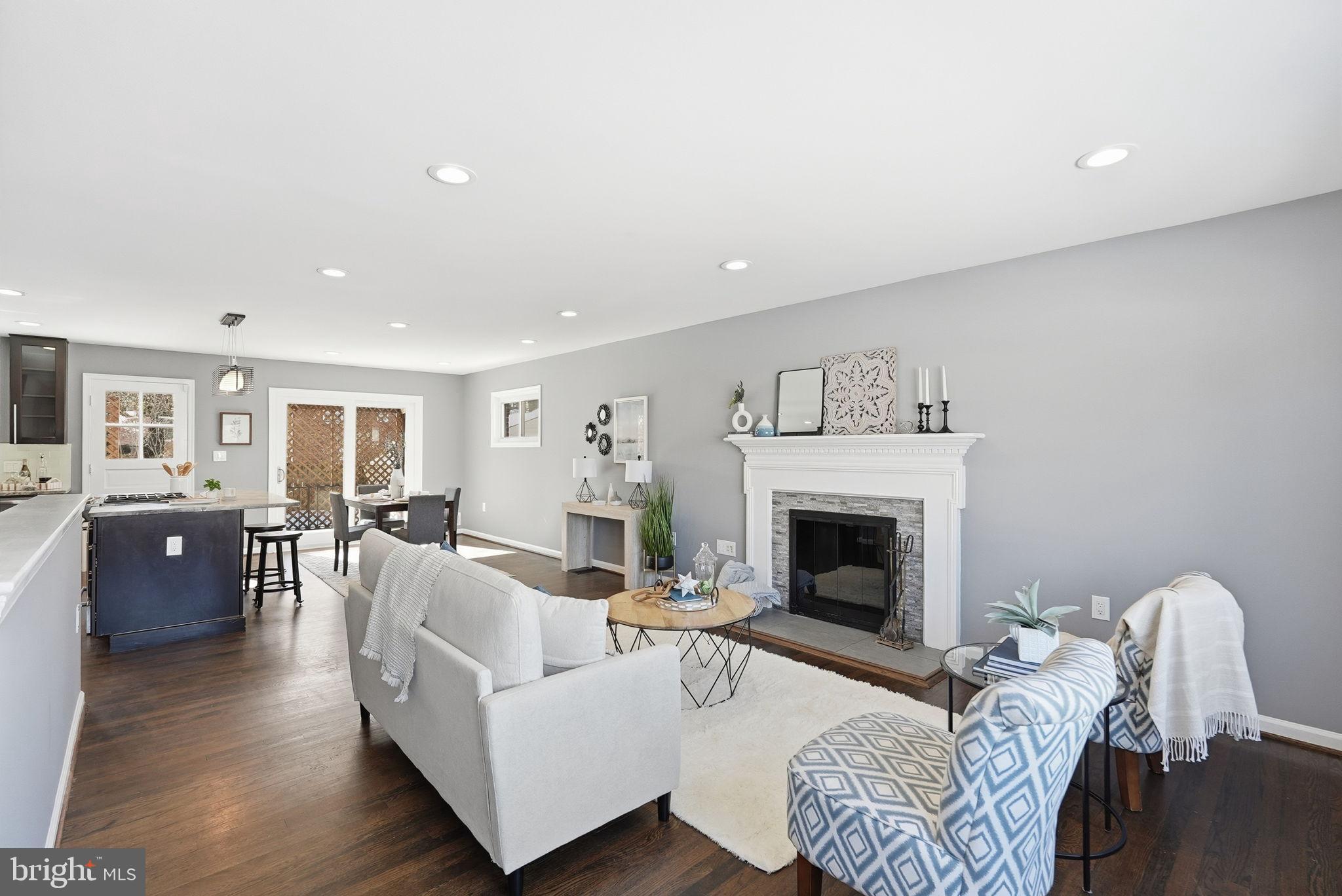 COLLEGE PARK WOODS - Residential