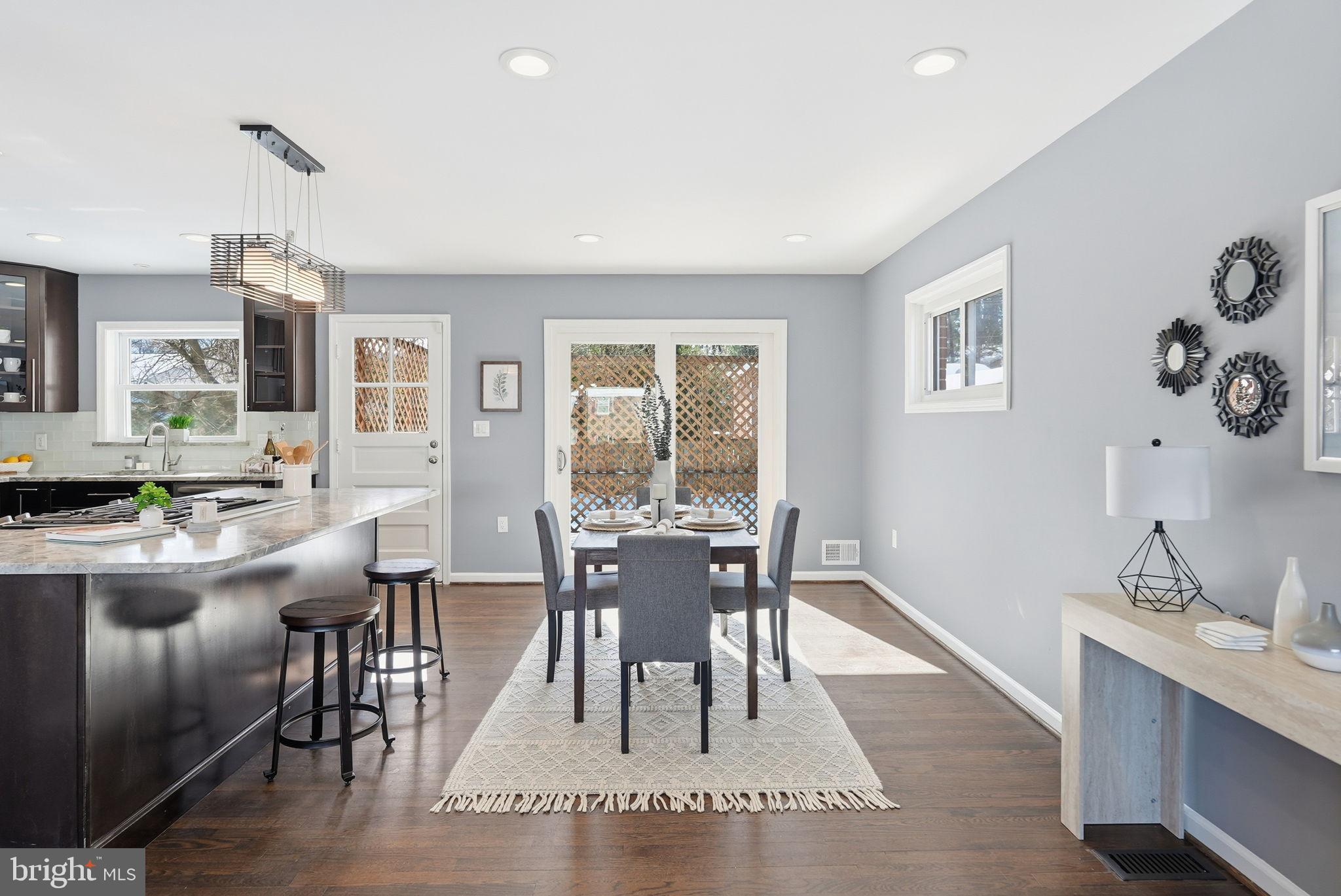 COLLEGE PARK WOODS - Residential